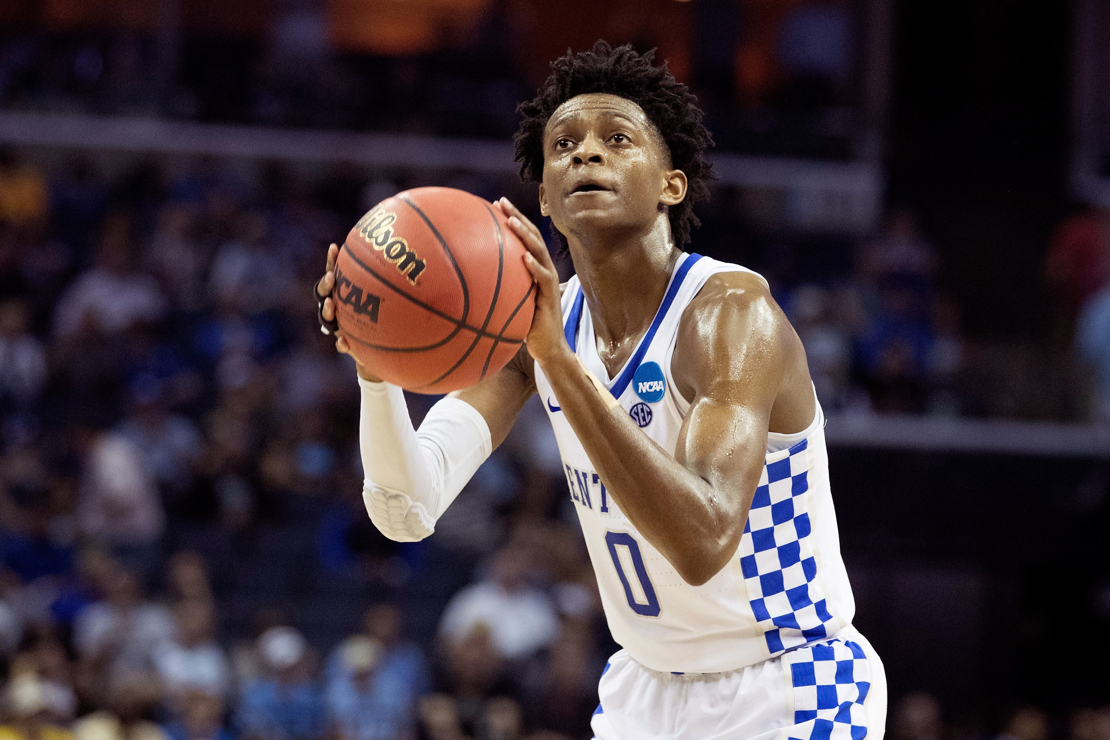 MEMPHIS, TN - MARCH 24:  De'Aaron Fox #0 of the Kentucky Wildcats shoots a free throw against the UCLA Bruins during the 2017 NCAA Men's Basketball Tournament South Regional at FedExForum on March 24, 2017 in Memphis, Tennessee.  (Photo by Andy Lyons/Gett
