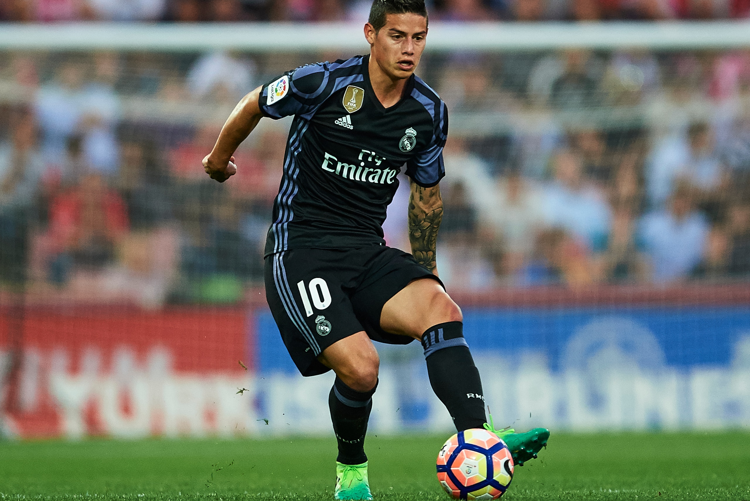 GRANADA, SPAIN - MAY 06:  James Rodriguez of Real Madrid CF in action  during the La Liga match between Granada CF v Real Madrid CF at Estadio Nuevo Los Carmenes on May 6, 2017 in Granada, Spain.  (Photo by Aitor Alcalde/Getty Images)