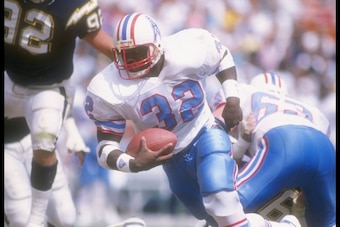 17 Sep 1989:  Running back Alonzo Highsmith of the Houston Oilers moves the ball during a game against the San Diego Chargers at Jack Murphy Stadium in San Diego, California.  The Oilers won the game, 34-27. Mandatory Credit: Stephen Dunn  /Allsport