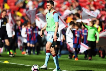 MIDDLESBROUGH, ENGLAND - APRIL 08: Michael Keane of Burnley looks on while warming up prior to the Premier League match between Middlesbrough and Burnley at Riverside Stadium on April 8, 2017 in Middlesbrough, England.  (Photo by Ian MacNicol/Getty Images