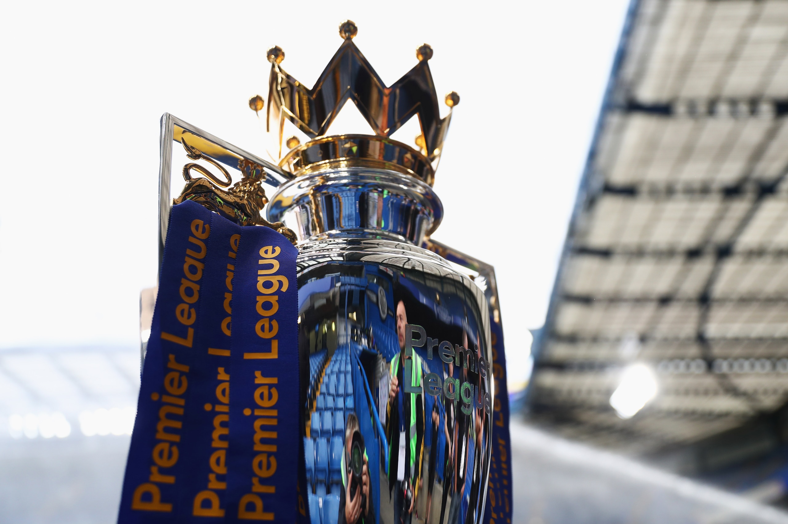 LONDON, ENGLAND - SEPTEMBER 16:  The Premier League trophy on display prior to the Premier League match between Chelsea and Liverpool at Stamford Bridge on September 16, 2016 in London, England.  (Photo by Clive Rose/Getty Images)