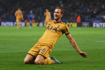 LEICESTER, ENGLAND - MAY 18:  Harry Kane of Tottenham Hotspur celebrates as he scores their fifth goal and completes his hat trick during the Premier League match between Leicester City and Tottenham Hotspur at The King Power Stadium on May 18, 2017 in Le