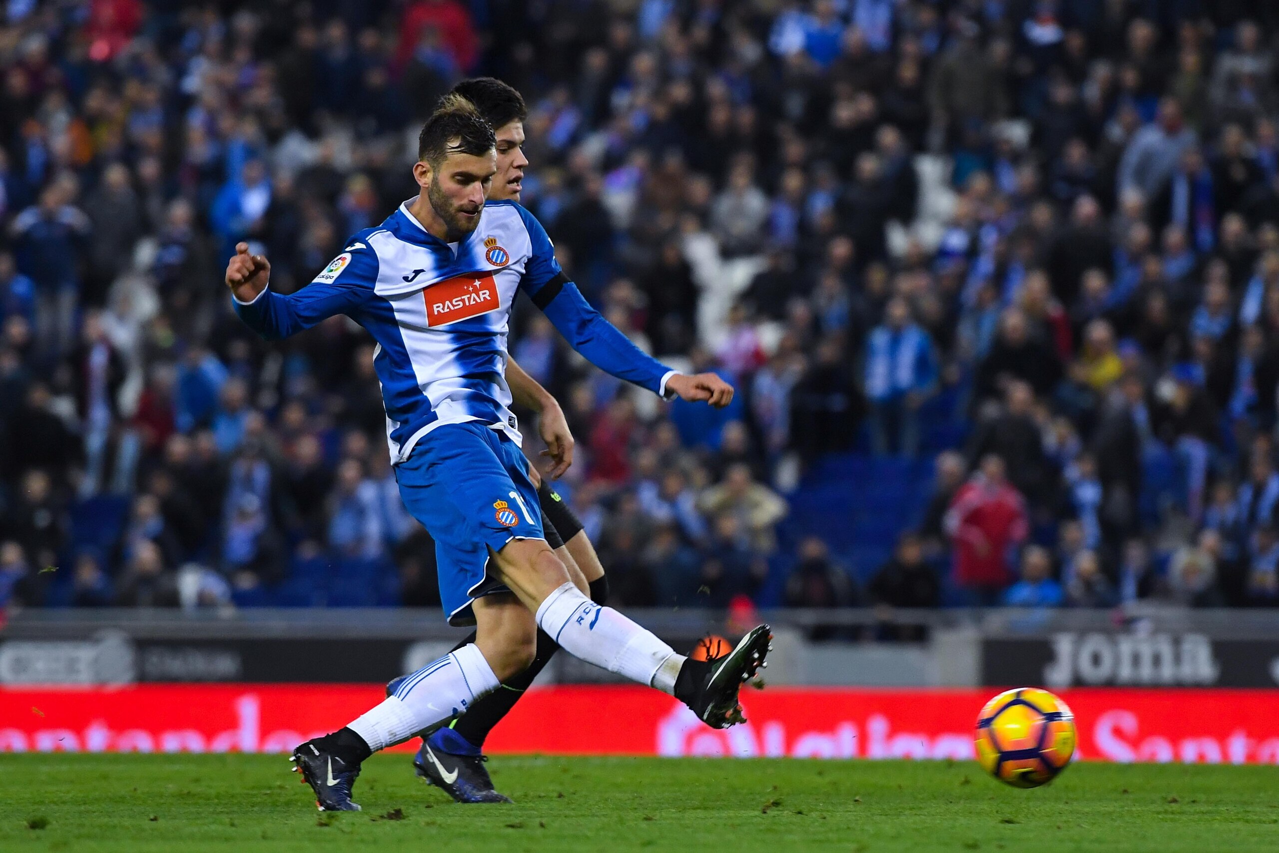 BARCELONA, SPAIN - DECEMBER 11:  Leo Baptistao of RCD Espanyol scores his team's second goal during the La Liga match between RCD Espanyol and Real Sporting de Gijon at Cornella-El Prat stadium on December 11, 2016 in Barcelona, Spain.  (Photo by David Ra