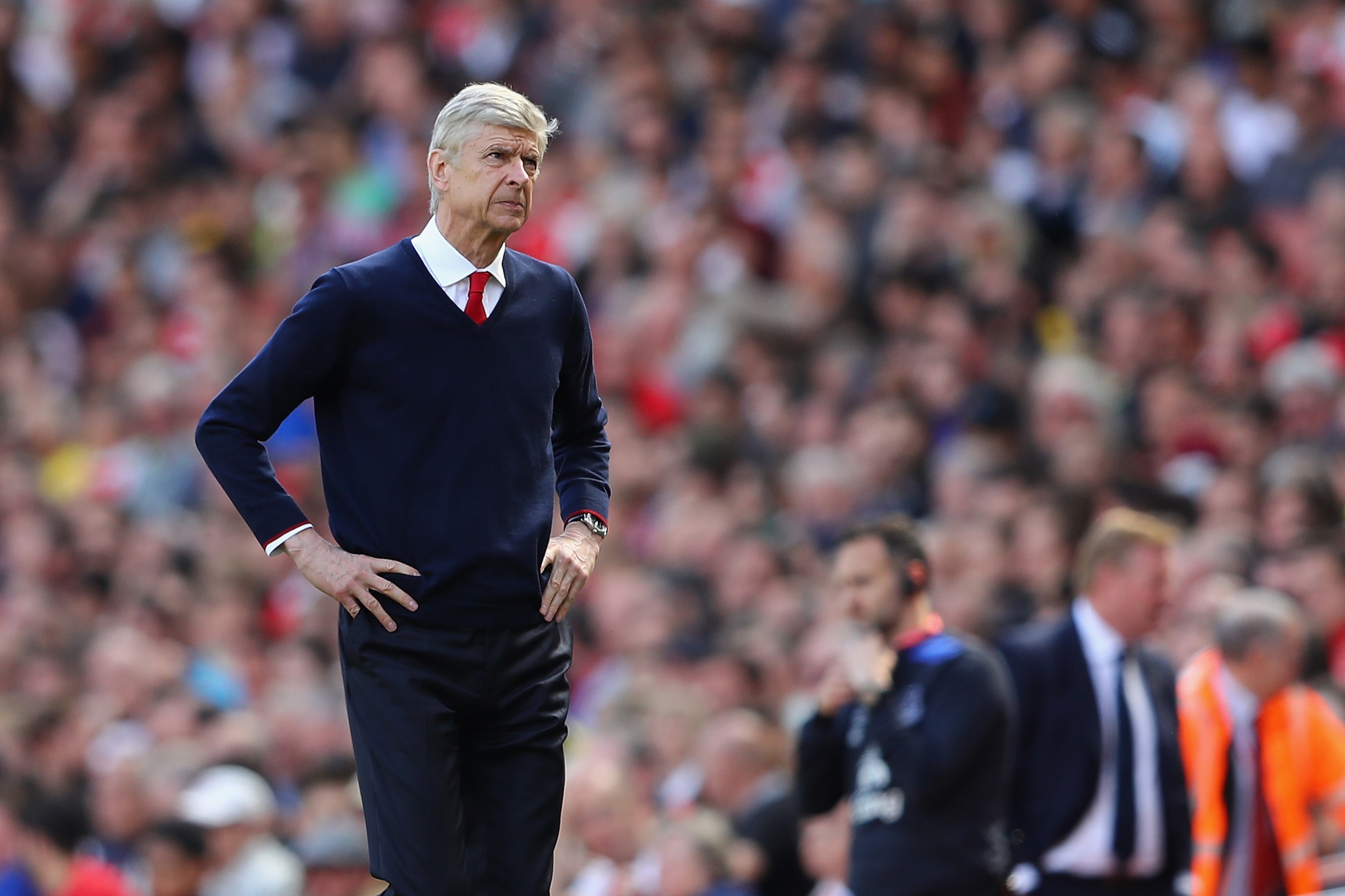 LONDON, ENGLAND - MAY 21: Arsene Wenger of Arsenal looks on during the Premier League match between Arsenal and Everton at Emirates Stadium on May 21, 2017 in London, England. (Photo by Clive Mason/Getty Images) LONDON, ENGLAND - MAY 21: Arsene Wenger of Arsenal looks on during the Premier League match between Arsenal and Everton at Emirates Stadium on May 21, 2017 in London, England. (Photo by Clive Mason/Getty Images)