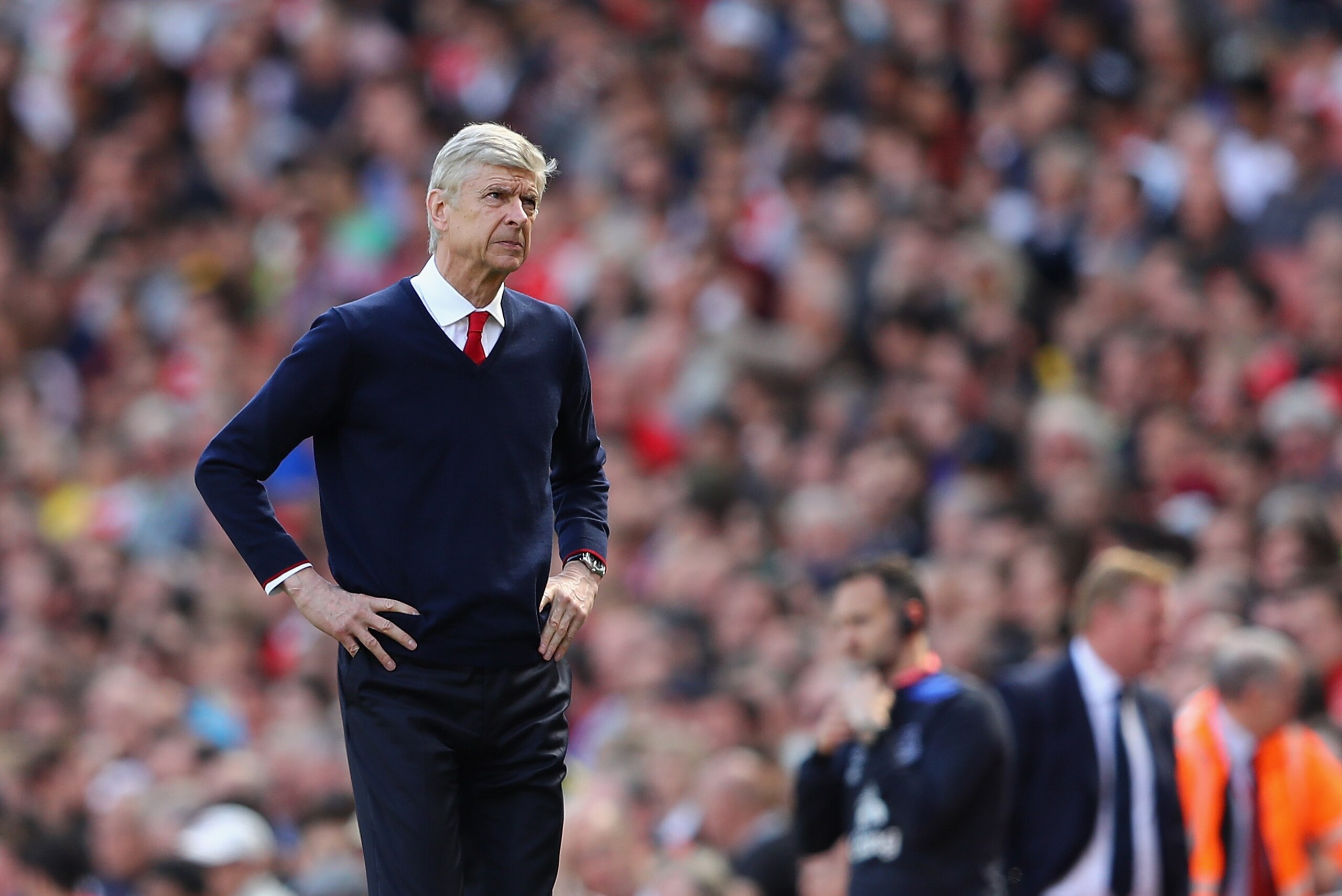 LONDON, ENGLAND - MAY 21:  Arsene Wenger of Arsenal looks on during the Premier League match between Arsenal and Everton at Emirates Stadium on May 21, 2017 in London, England.  (Photo by Clive Mason/Getty Images)