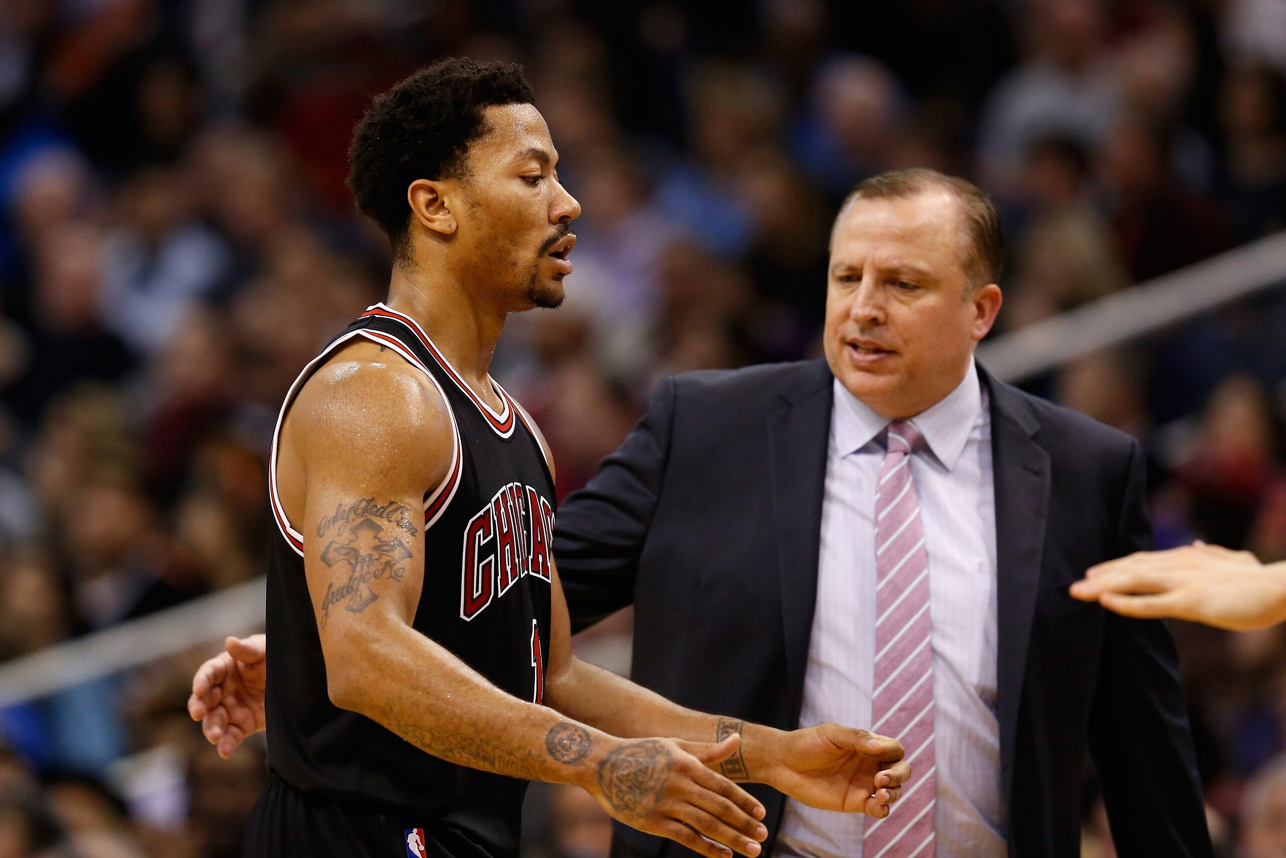 PHOENIX, AZ - JANUARY 30:  Derrick Rose #1 and head coach Tom Thibodeau of the Chicago Bulls during the NBA game against the Phoenix Suns at US Airways Center on January 30, 2015 in Phoenix, Arizona. The Suns defeated the Bulls 99-93.  NOTE TO USER: User 