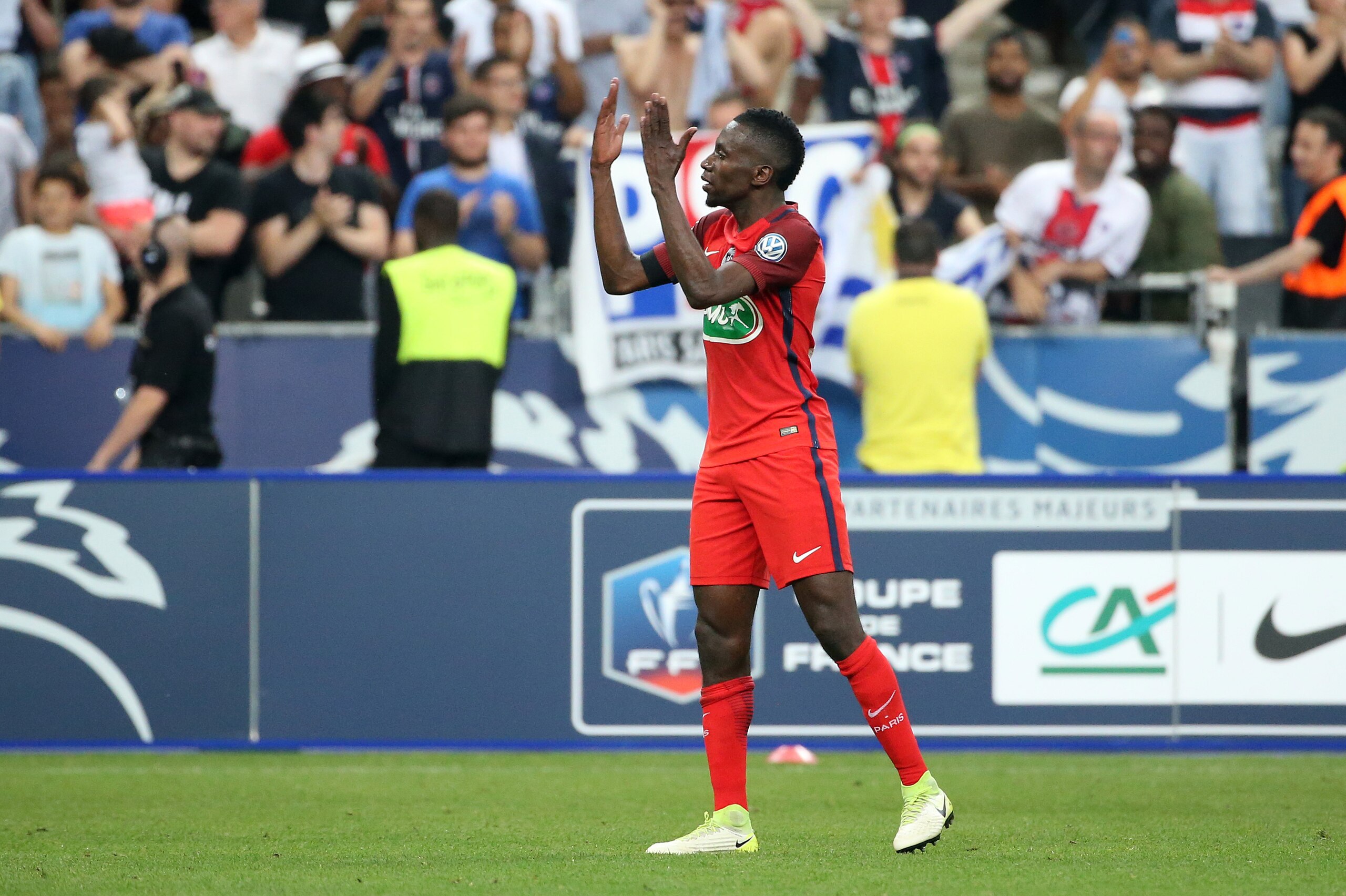 PARIS, FRANCE - MAY 27: Blaise Matuidi of PSG celebrates the winning goal during the French Cup final (Coupe de France) between Paris Saint-Germain and SCO Angers at Stade de France on May 27, 2017 in Saint-Denis near Paris, France. (Photo by Jean Catuffe