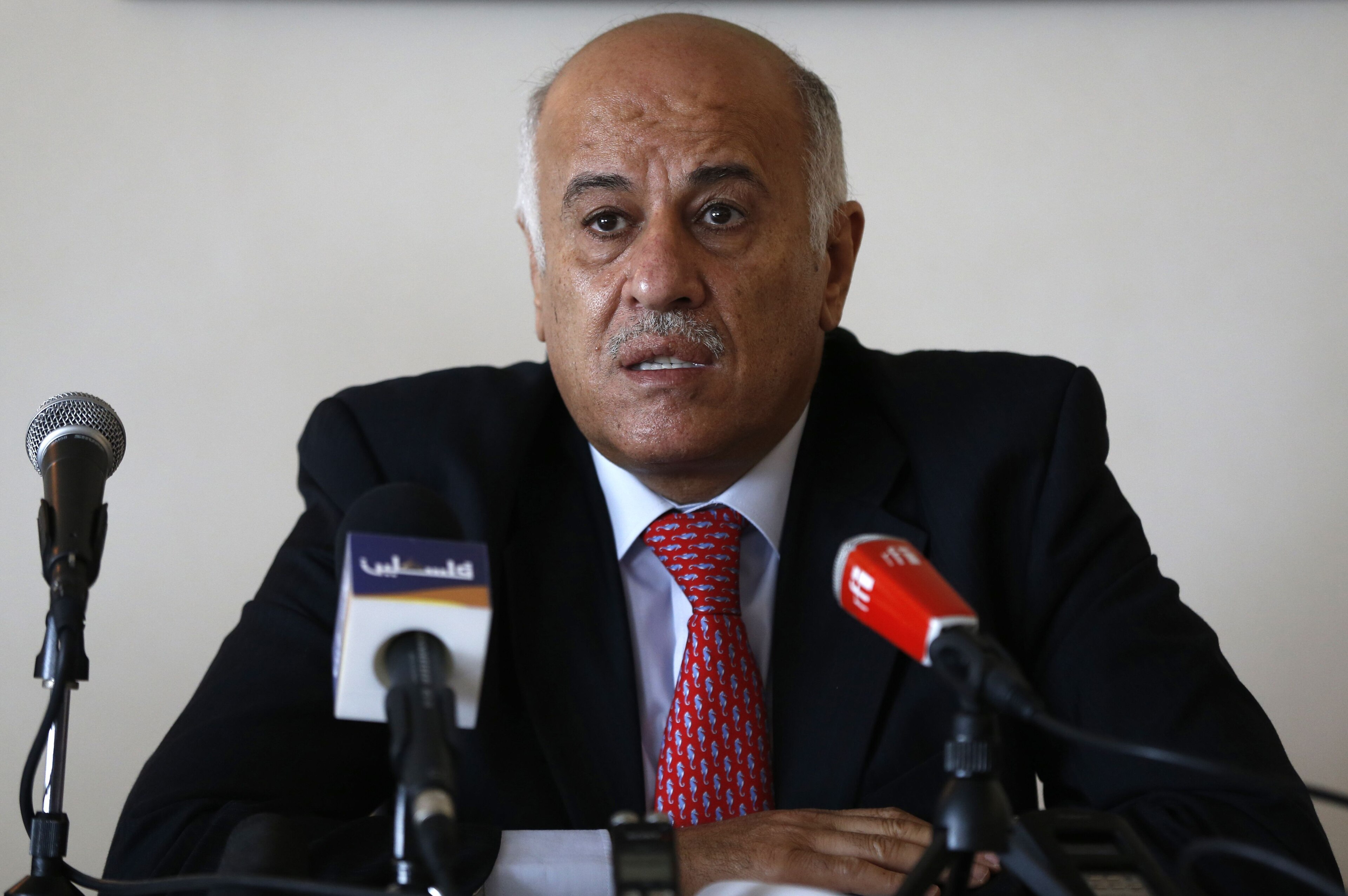Palestinian Football Association (PFA) head and member of the Fatah Central Committee, Jibril Rajoub, holds a press conference in the West Bank city of Ramallah on March 20, 2017. / AFP PHOTO / ABBAS MOMANI        (Photo credit should read ABBAS MOMANI/AF