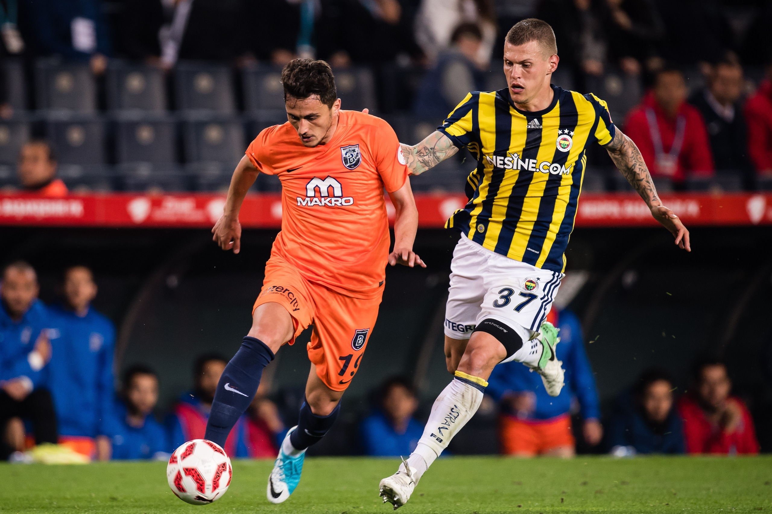 (L-R) Mustafa Pektemek of Istanbul Medipol Basaksehir FK, Martin Skrtel of Fenerbahce SKduring the Turkish Spor Toto Super Lig football match between Fenerbahce and Medipol Basaksehir FK on May 17, 2017 at the Sukru Saracoglu stadium in Istanbul, Turkey(P (L-R) Mustafa Pektemek of Istanbul Medipol Basaksehir FK, Martin Skrtel of Fenerbahce SKduring the Turkish Spor Toto Super Lig football match between Fenerbahce and Medipol Basaksehir FK on May 17, 2017 at the Sukru Saracoglu stadium in Istanbul, Turkey(P