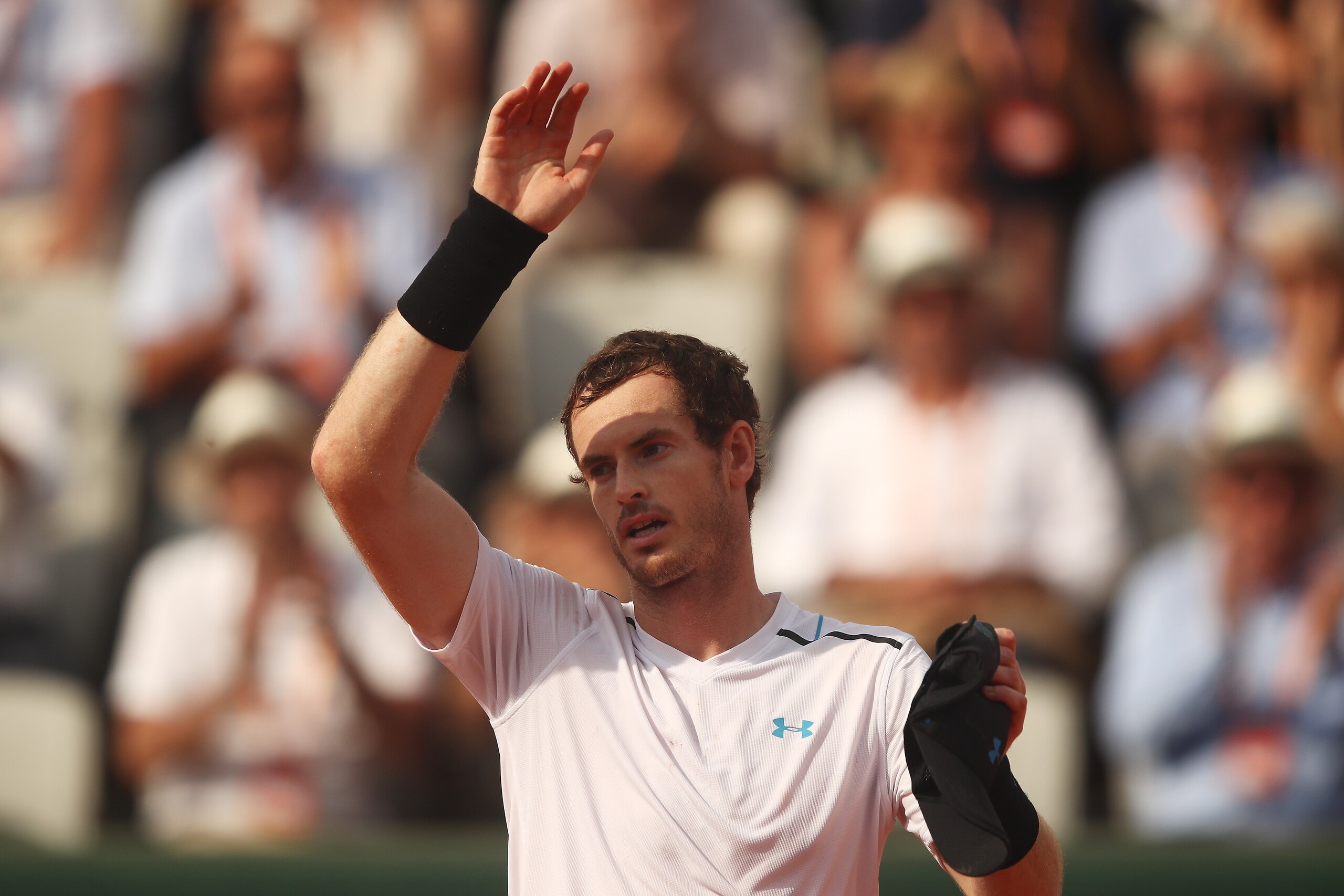 PARIS, FRANCE - JUNE 01:  Andy Murray of Great Britain celebrates victory during the men's singles second round match against Martin Klizan of Slovakia on day five of the 2017 French Open  at Roland Garros on June 1, 2017 in Paris, France.  (Photo by Juli