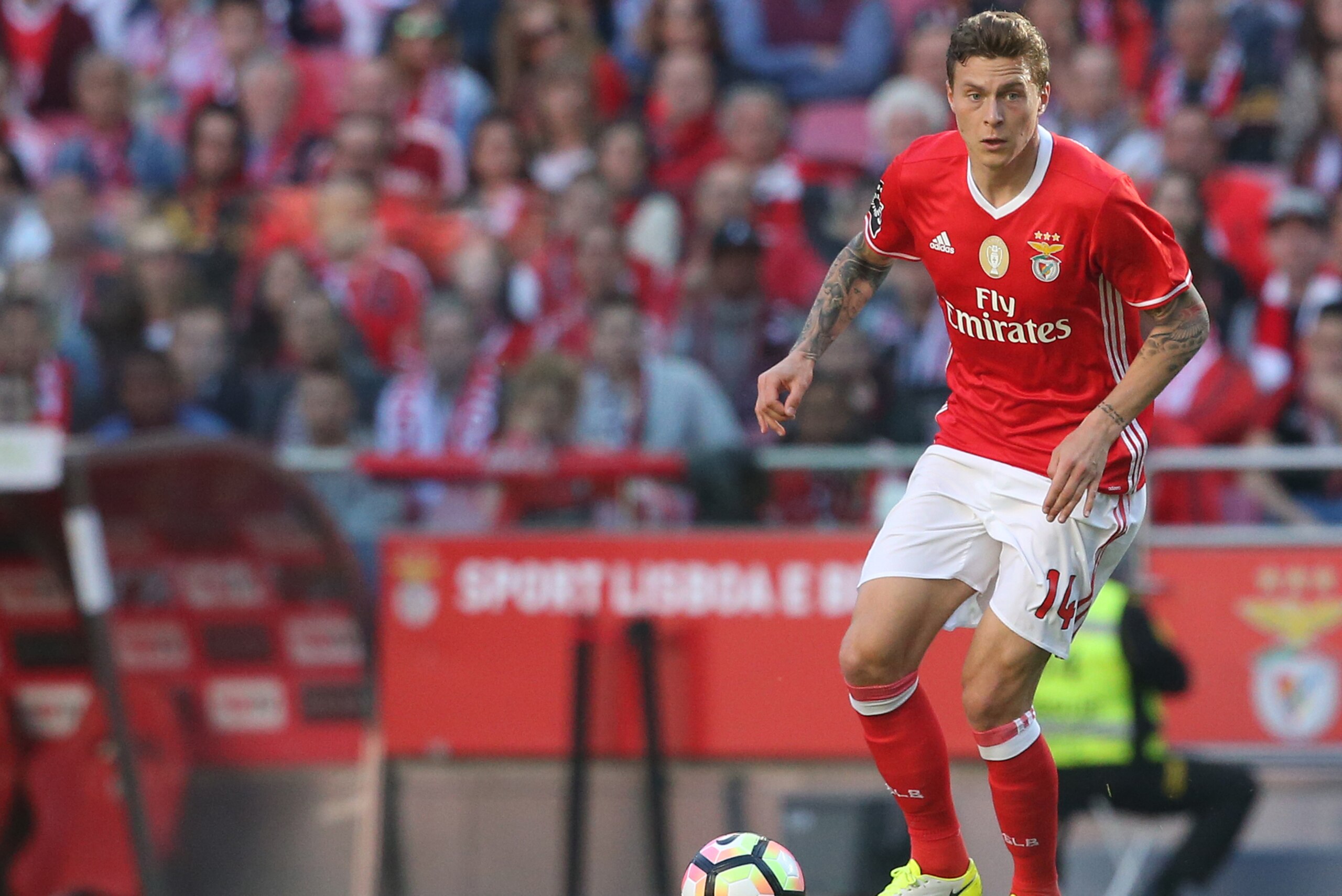 LISBON, PORTUGAL - APRIL 29:  SL Benfica's defender from Sweden Victor Lindelof in action during the Primeira Liga match between SL Benfica and GD Estoril Praia at Estadio da Luz on April 29, 2017 in Lisbon, Portugal.  (Photo by Gualter Fatia/Getty Images