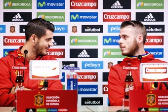 ---BELGIUM OUT---
Spain's Alvaro Morata and Spain's goalkeeper David de Gea attend a press conference held by the Spanish national football team on November 16, 2015 in Brussels, on the eve of the friendly football match Spain versus Belgium, in preparati