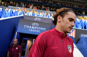 LEICESTER, ENGLAND - APRIL 17:  Antoine Griezmann of Atletico Madrid pictured during a training session at The King Power Stadium on April 17, 2017 in Leicester, England.  (Photo by Ross Kinnaird/Getty Images)