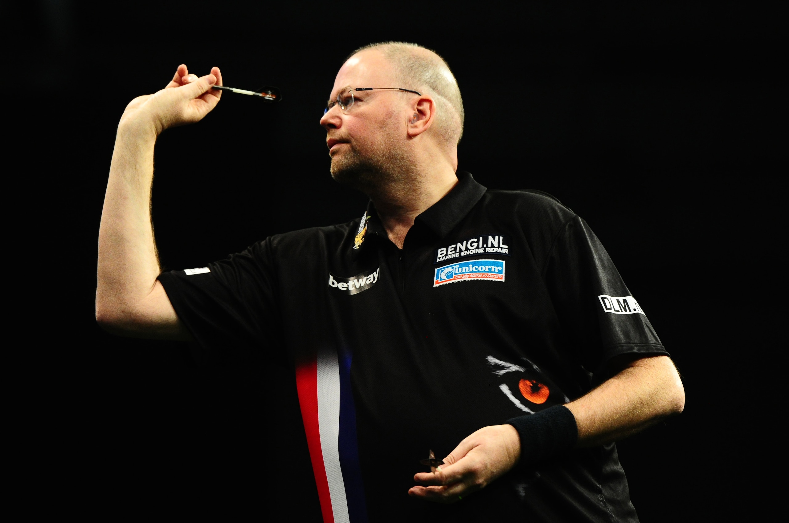 EXETER, UNITED KINGDOM - MARCH 02: Raymond Van Barneveld throws during Night Five of the Betway Premier League Darts at Westpoint Arena on March 2, 2017 in Exeter, England. (Photo by Harry Trump/Getty Images) EXETER, UNITED KINGDOM - MARCH 02: Raymond Van Barneveld throws during Night Five of the Betway Premier League Darts at Westpoint Arena on March 2, 2017 in Exeter, England. (Photo by Harry Trump/Getty Images)