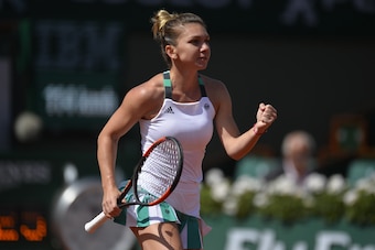 PARIS, FRANCE - JUNE 05:  Simona Halep of Romania reacts during the women's singles fourth round match against Carla Suarez Navarro of Spain on day nine of the 2017 French Open at Roland Garros on June 5, 2017 in Paris, France  (Photo by Aurelien Meunier/