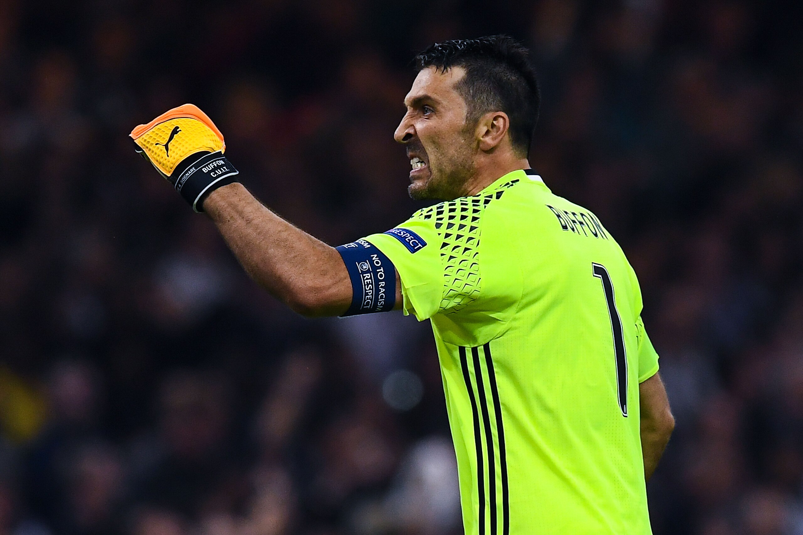 CARDIFF, WALES - JUNE 03:  Gianluigi Buffon of Juventus celebrates his side first goal during the UEFA Champions League Final between Juventus and Real Madrid at National Stadium of Wales on June 3, 2017 in Cardiff, Wales.  (Photo by David Ramos/Getty Ima