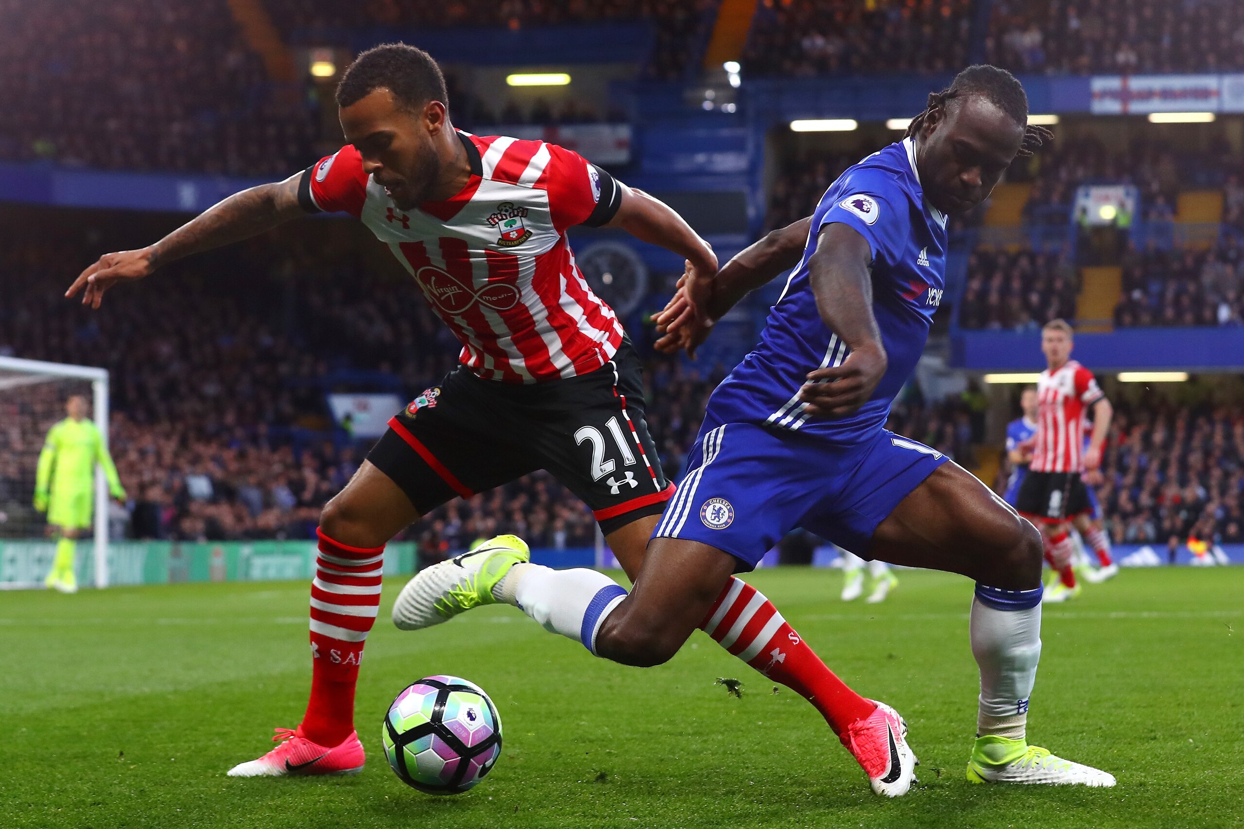 LONDON, ENGLAND - APRIL 25: Victor Moses of Chelsea and Ryan Bertrand of Southampton battle for the ball during the Premier League match between Chelsea and Southampton at Stamford Bridge on April 25, 2017 in London, England. (Photo by Clive Rose/Getty LONDON, ENGLAND - APRIL 25: Victor Moses of Chelsea and Ryan Bertrand of Southampton battle for the ball during the Premier League match between Chelsea and Southampton at Stamford Bridge on April 25, 2017 in London, England. (Photo by Clive Rose/Getty