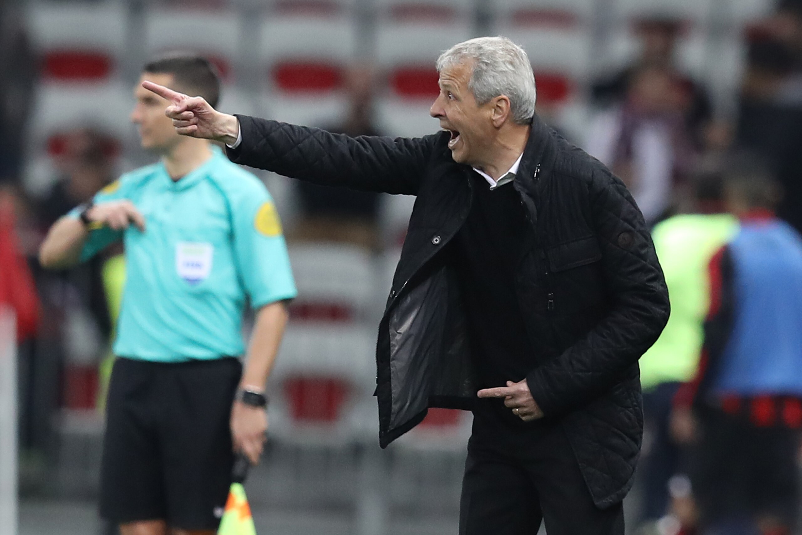 Nice's Swiss head coach Lucien Favre reacts during the French L1 football match Nice (OGCN) vs Caen (SMC) on March 10, 2017 at the Allianz Riviera stadium in Nice, southeastern France.  / AFP PHOTO / VALERY HACHE        (Photo credit should read VALERY HA