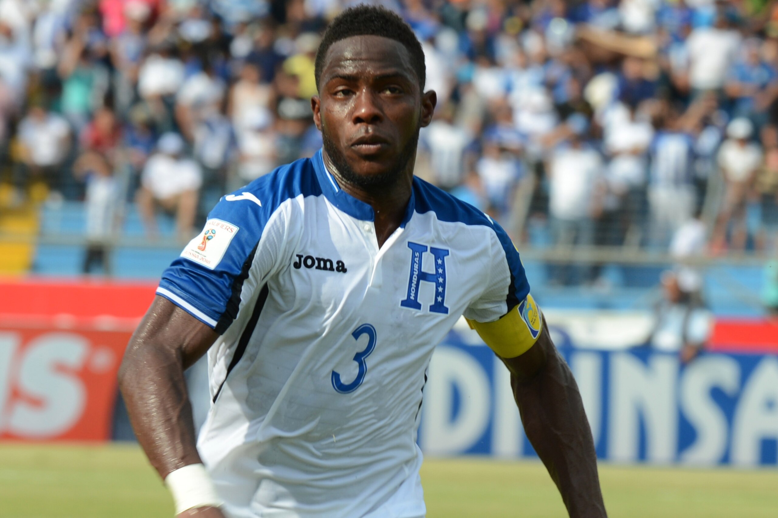 Honduras' Maynor Figueroa (R) runs during the 2018 FIFA World Cup qualifiers football match against Canada in the Olimpico Metropolitano stadium in San Pedro Sula, Honduras on September 2, 2016. / AFP / ORLANDO SIERRA (Photo credit should read ORLA Honduras' Maynor Figueroa (R) runs during the 2018 FIFA World Cup qualifiers football match against Canada in the Olimpico Metropolitano stadium in San Pedro Sula, Honduras on September 2, 2016. / AFP / ORLANDO SIERRA (Photo credit should read ORLA