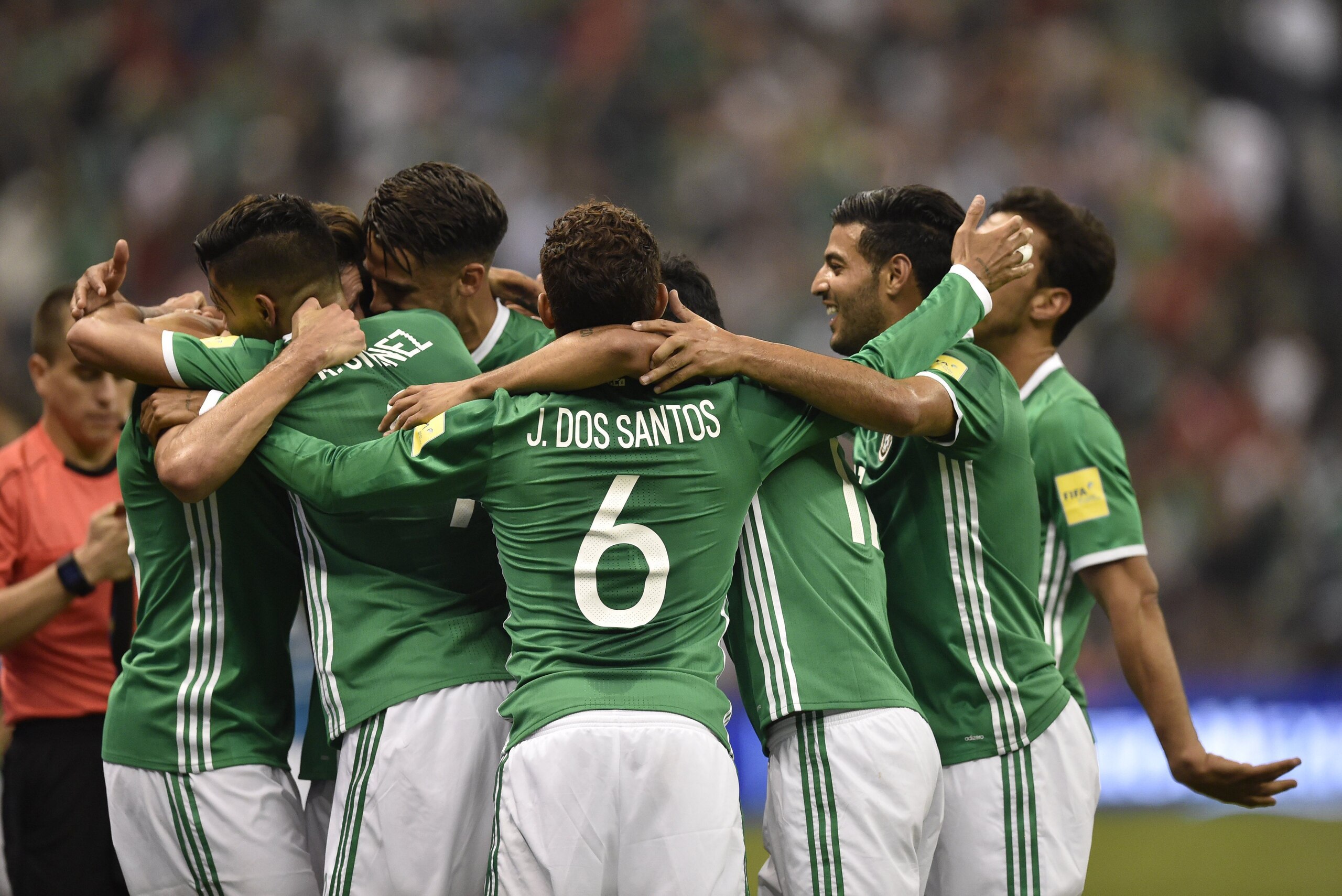 Mexico's players celebrate a goal during their World Cup 2018 CONCACAF qualifiers football match against Honduras in Mexico City, on June 8, 2017. / AFP PHOTO / Pedro Pardo        (Photo credit should read PEDRO PARDO/AFP/Getty Images)