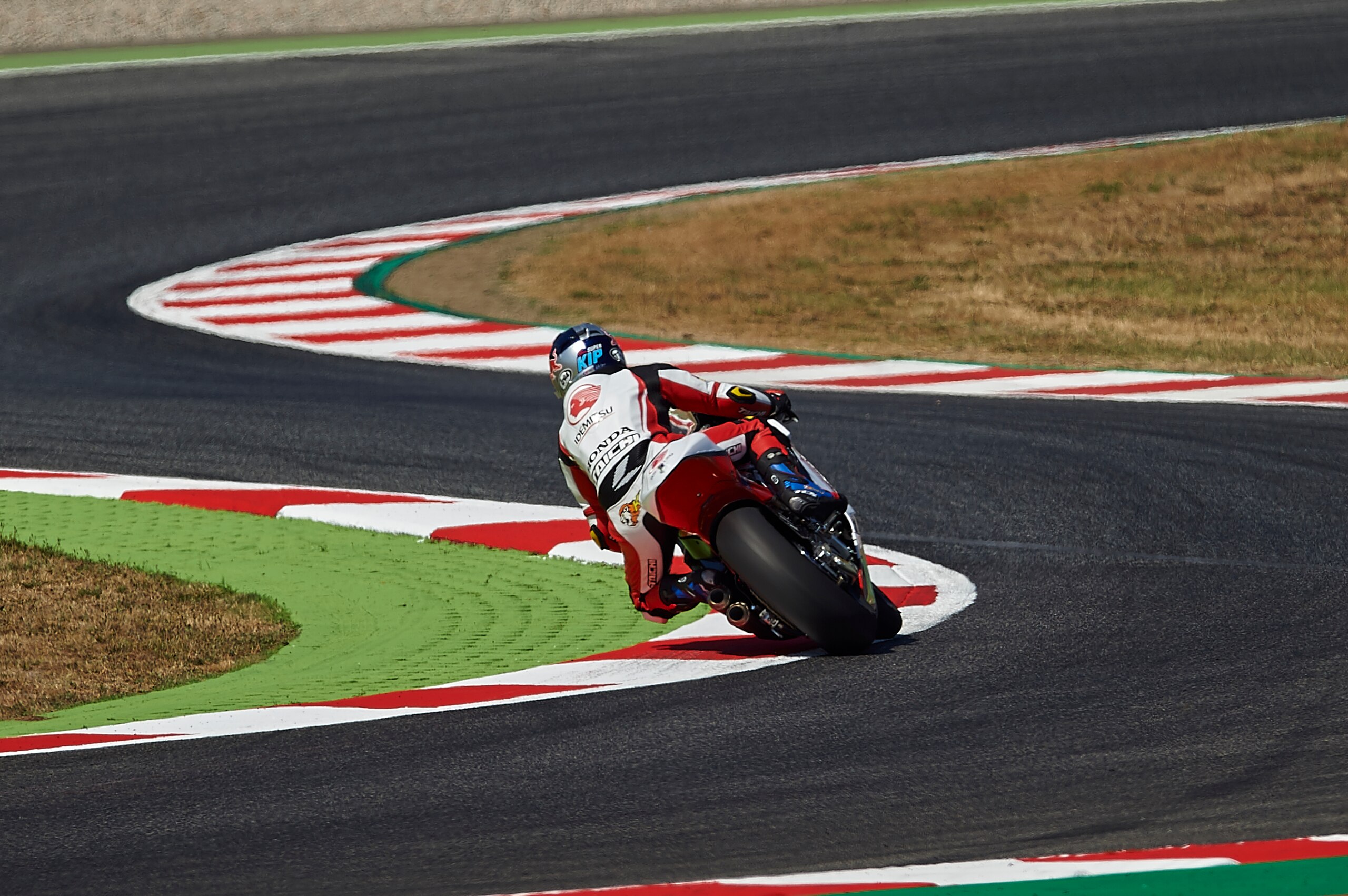 MONTMELO, SPAIN - JUNE 10:  Takaaki Nakagami of Japan and Idemitsu Honda Team Asia rides during free qualifying for the Catalunya Moto 2 Grand Prix at Circuit de Catalunya on June 10, 2017 in Montmelo, Spain.  (Photo by fotopress/Getty Images)