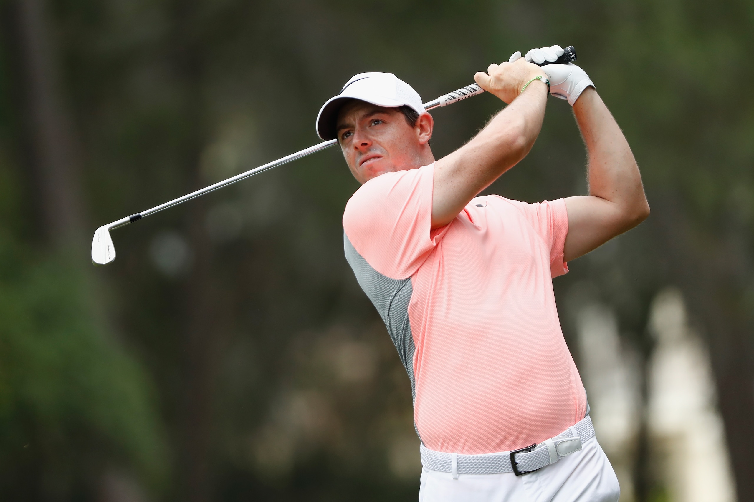 PONTE VEDRA BEACH, FL - MAY 14: Rory McIlroy of Northern Ireland plays a shot on the first hole during the final round of THE PLAYERS Championship at the Stadium course at TPC Sawgrass on May 14, 2017 in Ponte Vedra Beach, Florida. (Photo by Sam Greenwo PONTE VEDRA BEACH, FL - MAY 14: Rory McIlroy of Northern Ireland plays a shot on the first hole during the final round of THE PLAYERS Championship at the Stadium course at TPC Sawgrass on May 14, 2017 in Ponte Vedra Beach, Florida. (Photo by Sam Greenwo