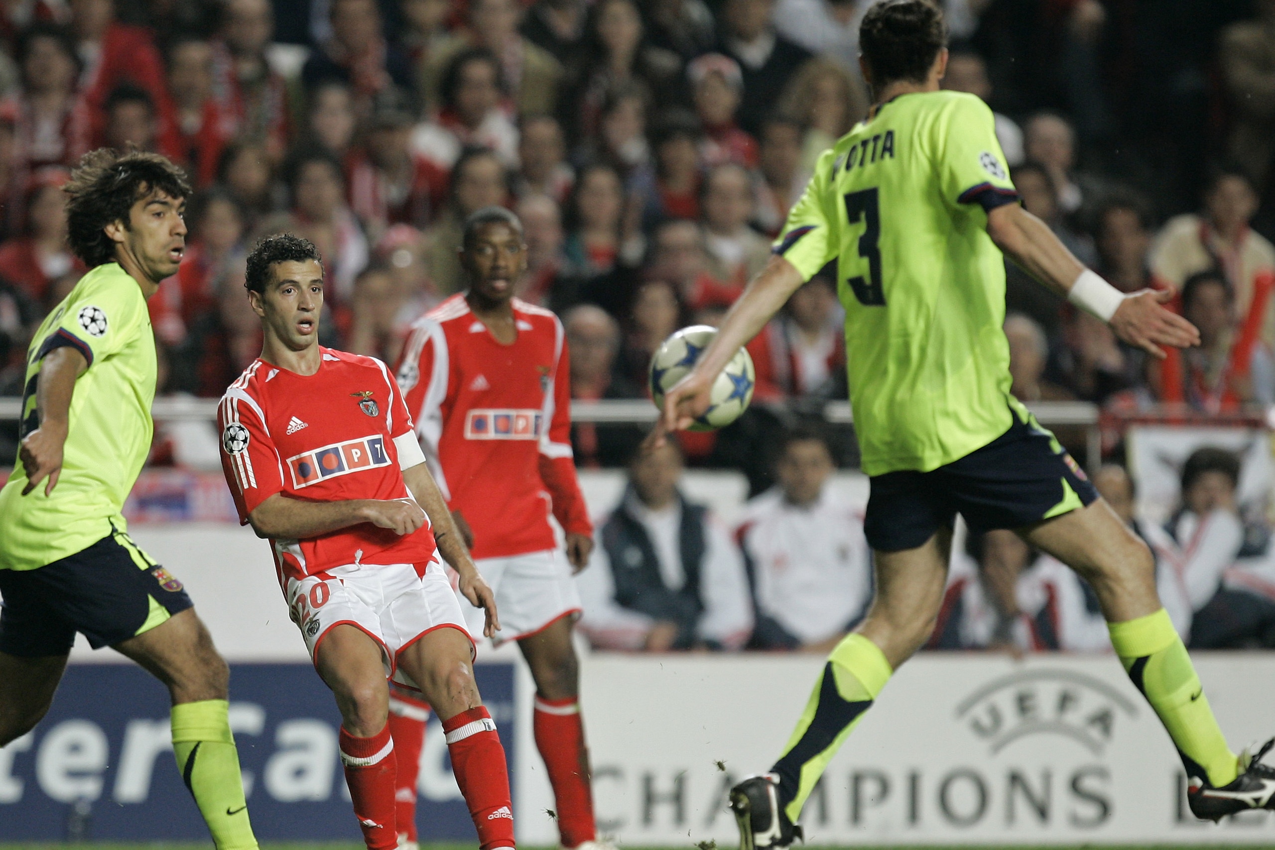 Simao at Benfica, Motta at Barca