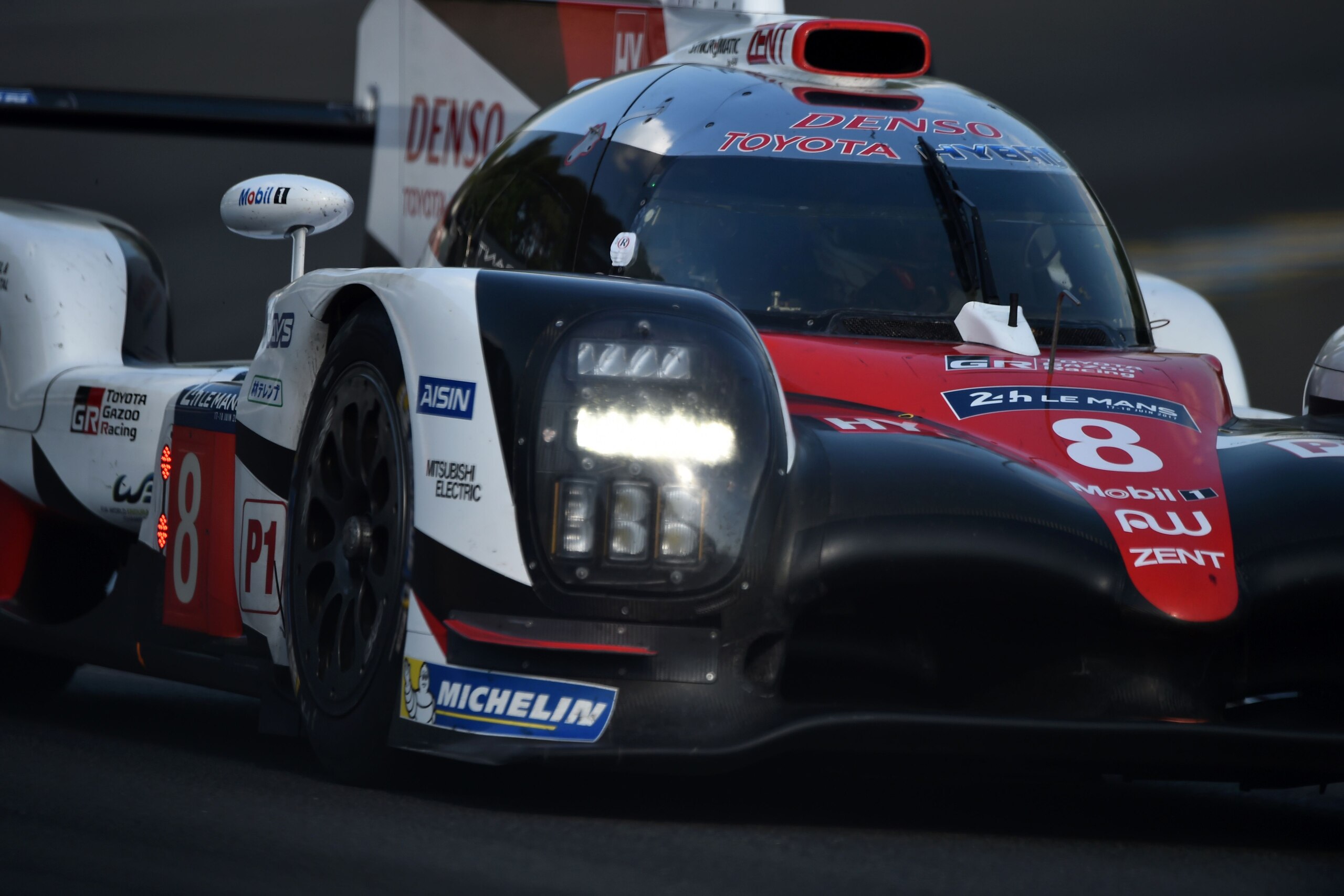 England's pilot Anthony Davidson drives his Toyota TS050 Hybrid N°8 during a free practice session of the Le Mans 24 hours endurance race in Le Mans north-western France on June 14, 2017.
Sixty cars with 180 drivers will participate on June 17 and 18 June