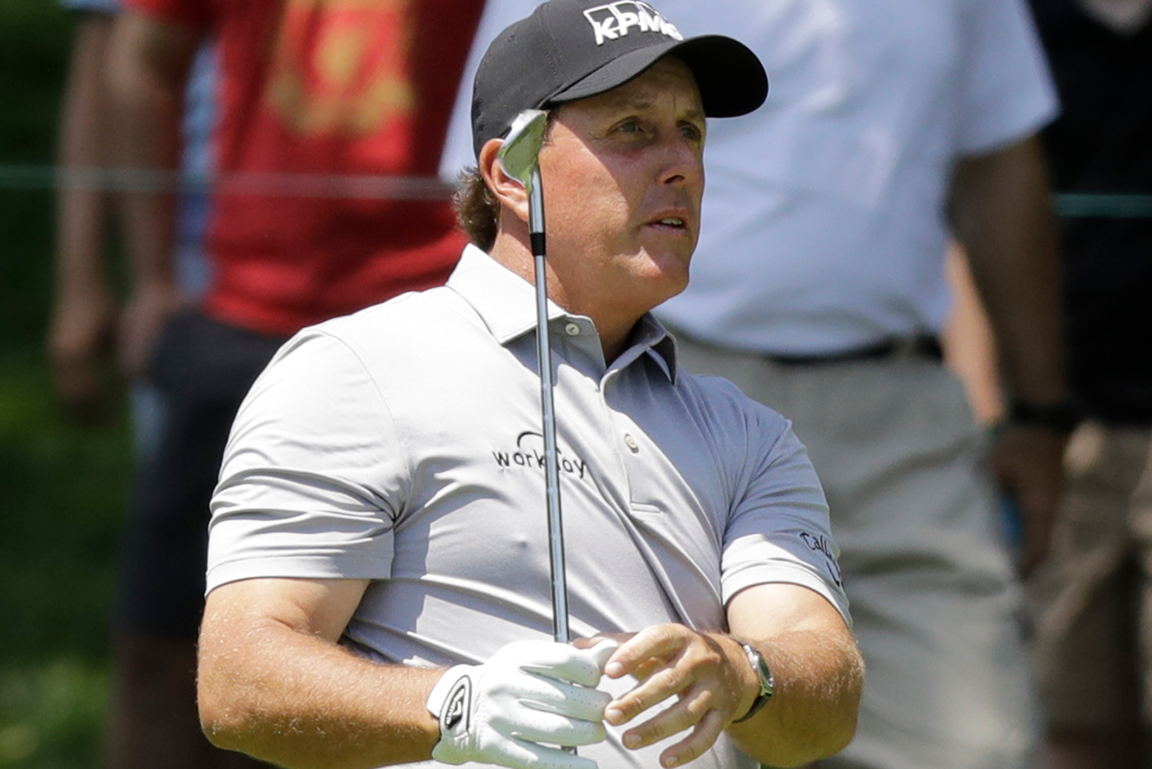 Phil Mickelson withdrew from the U.S. Open as a result of a family obligation.