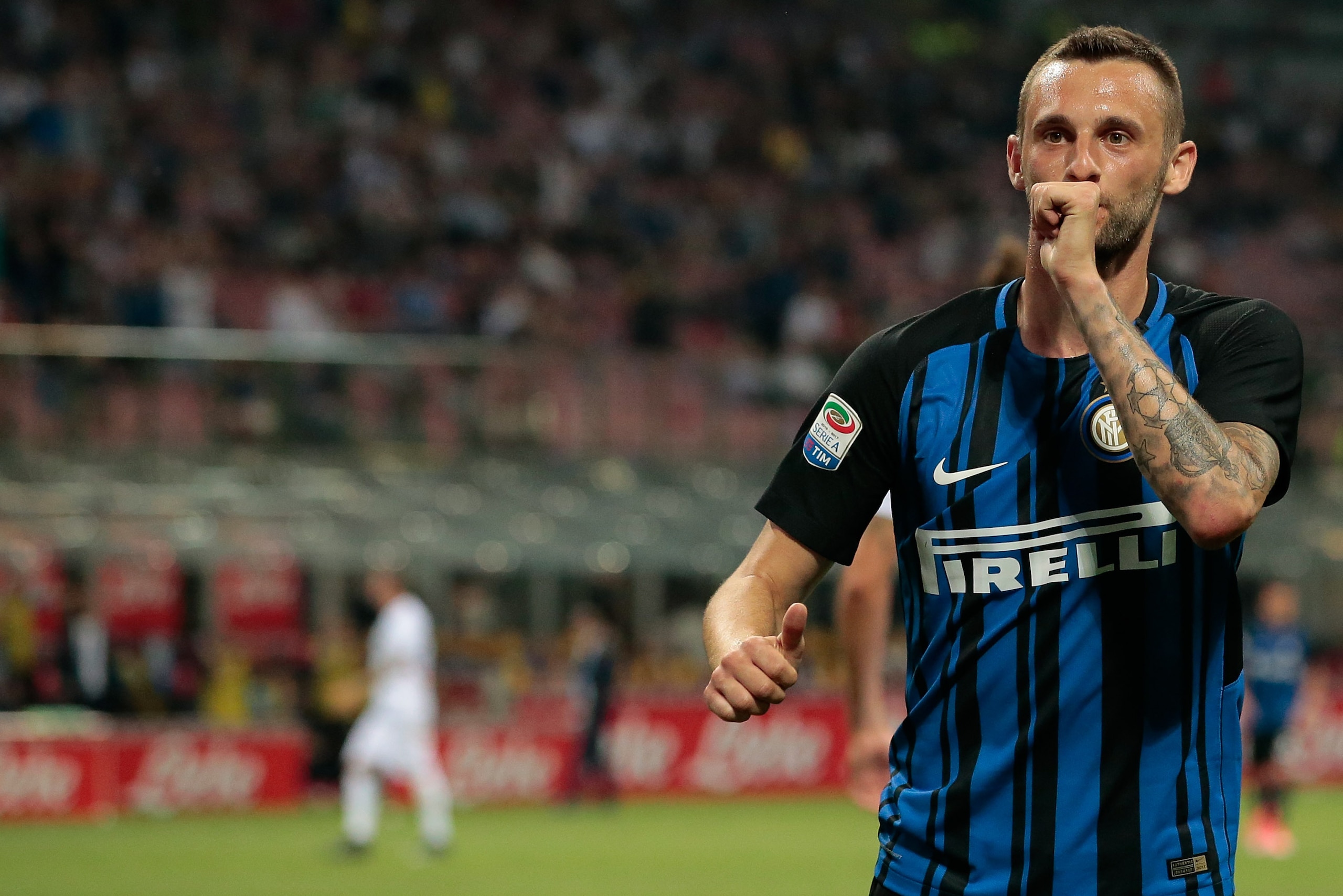 MILAN, ITALY - MAY 28:  Marcelo Brozovic of FC Internazionale Milano celebrates his goal during the Serie A match between FC Internazionale and Udinese Calcio at Stadio Giuseppe Meazza on May 28, 2017 in Milan, Italy.  (Photo by Emilio Andreoli/Getty Imag