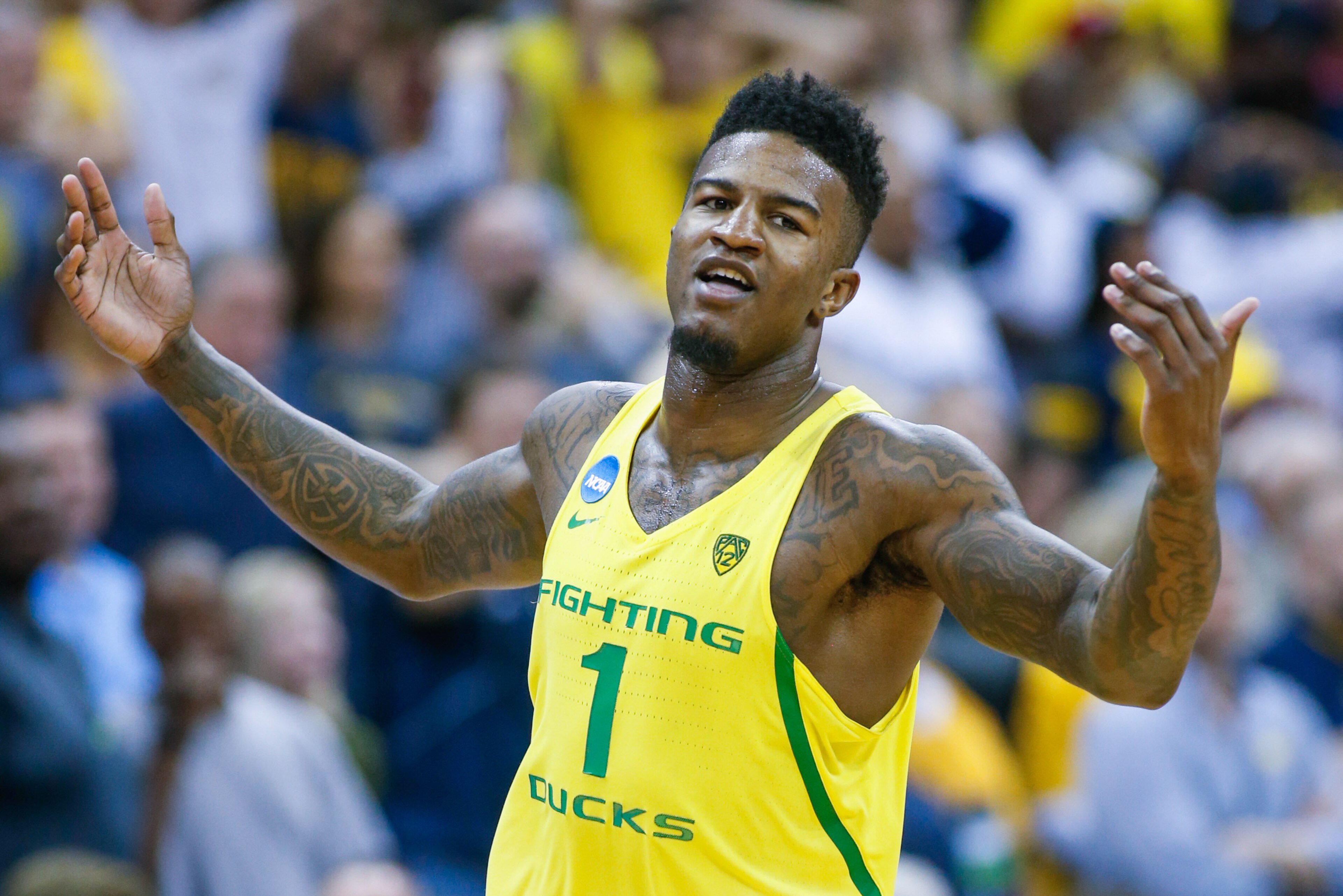 Mar 23, 2017; Kansas City, MO, USA; Oregon Ducks forward Jordan Bell (1) reacts during the second half of the game against the Michigan Wolverines in the semifinals of the midwest Regional of the 2017 NCAA Tournament at Sprint Center. Oregon defeated Mich Mar 23, 2017; Kansas City, MO, USA; Oregon Ducks forward Jordan Bell (1) reacts during the second half of the game against the Michigan Wolverines in the semifinals of the midwest Regional of the 2017 NCAA Tournament at Sprint Center. Oregon defeated Mich