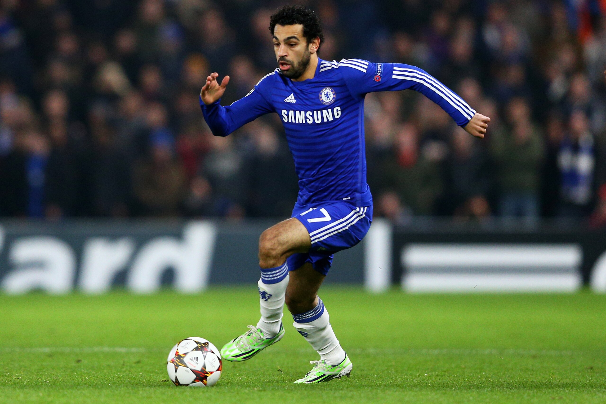 LONDON, ENGLAND - DECEMBER 10:  Mohamed Salah of Chelsea runs with the ball during the UEFA Champions League group G match between Chelsea and Sporting Clube de Portugal at Stamford Bridge on December 10, 2014 in London, United Kingdom.  (Photo by Clive M