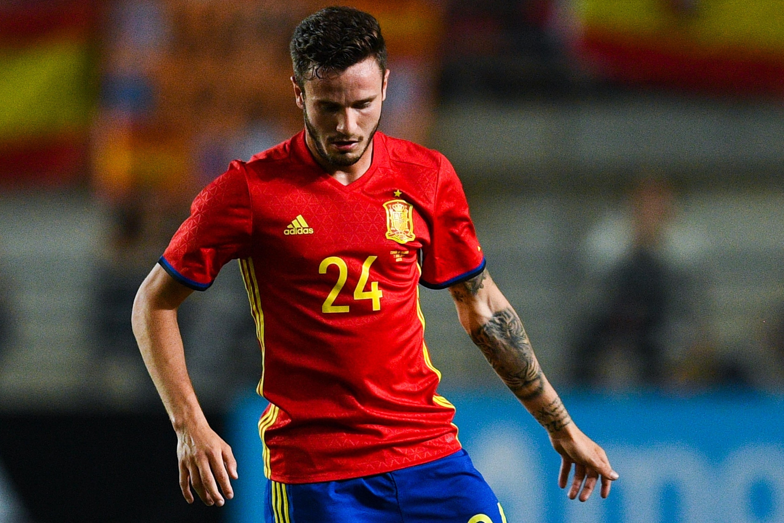 MURCIA, SPAIN - JUNE 07: Saul Niguez of Spain runs with the ball during a friendly match between Spain and Colombia at La Nueva Condomina stadium on June 7, 2017 in Murcia, Spain.  (Photo by David Ramos/Getty Images)