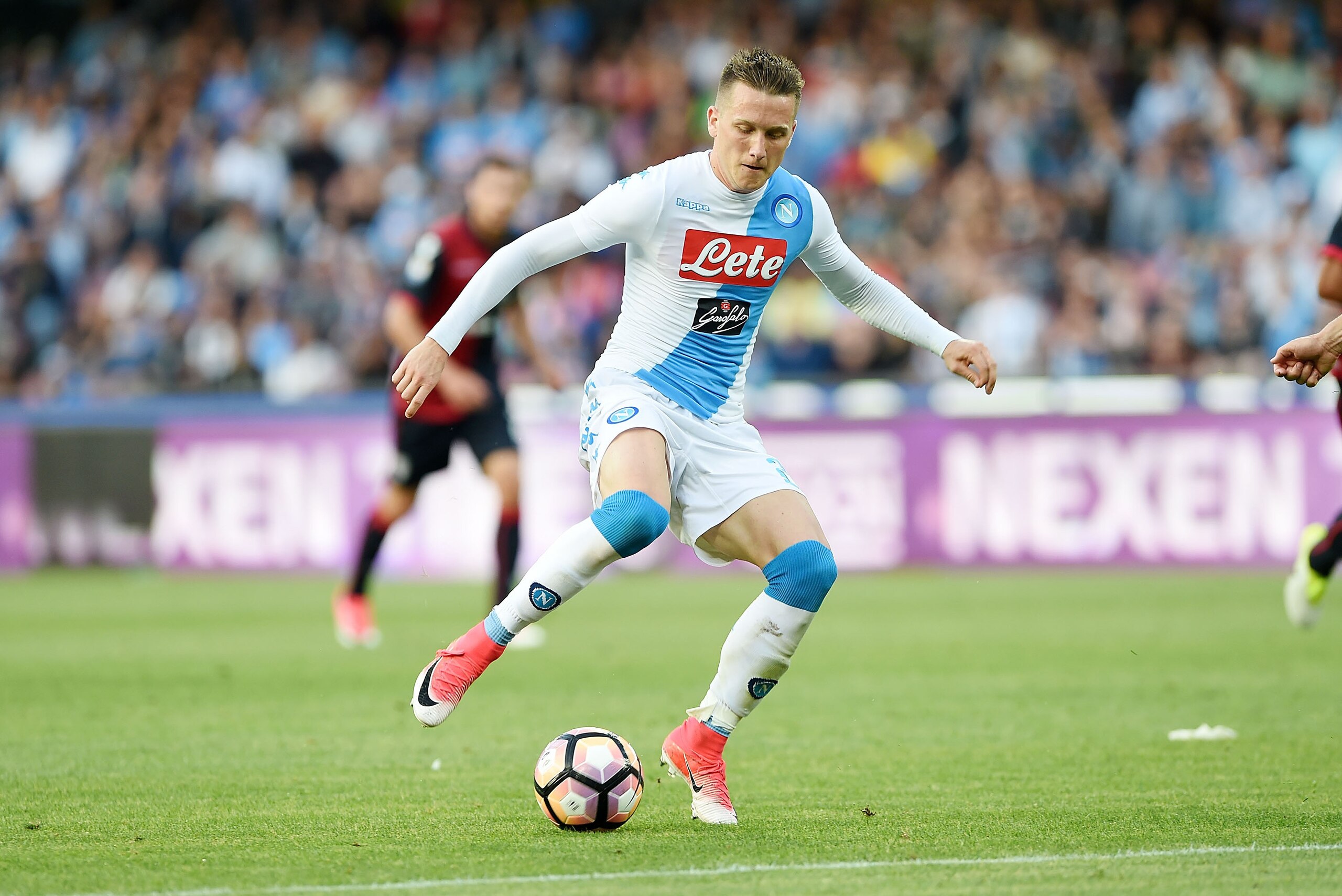 NAPLES, ITALY - MAY 06:  Piotr Zielinski during the Serie A match between SSC Napoli and Cagliari Calcio at Stadio San Paolo on May 6, 2017 in Naples, Italy.  (Photo by Francesco Pecoraro/Getty Images)