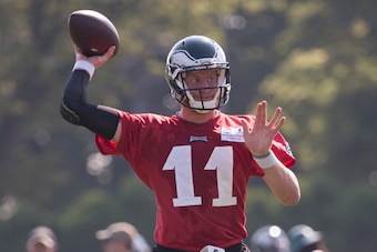 PHILADELPHIA, PA - JUNE 13: Carson Wentz #11 of the Philadelphia Eagles passes the ball during mandatory minicamp at the NovaCare Complex on June 13, 2017 in Philadelphia, Pennsylvania. (Photo by Mitchell Leff/Getty Images)
