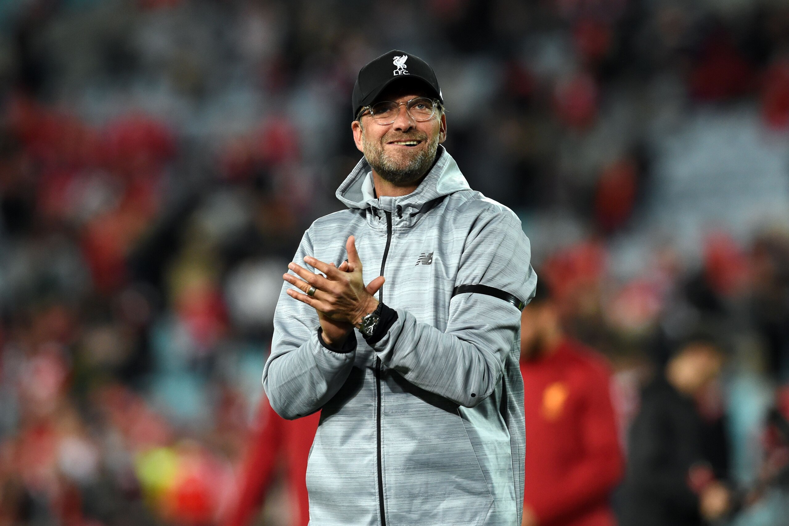 Liverpool coach Jurgen Klopp applauds the fans after their end-of-season friendly football match against Sydney FC at the Olympic Stadium in Sydney on May 24, 2017. / AFP PHOTO / SAEED KHAN / IMAGE RESTRICTED TO EDITORIAL USE - STRICTLY NO COMMERCIAL USE Liverpool coach Jurgen Klopp applauds the fans after their end-of-season friendly football match against Sydney FC at the Olympic Stadium in Sydney on May 24, 2017. / AFP PHOTO / SAEED KHAN / IMAGE RESTRICTED TO EDITORIAL USE - STRICTLY NO COMMERCIAL USE
