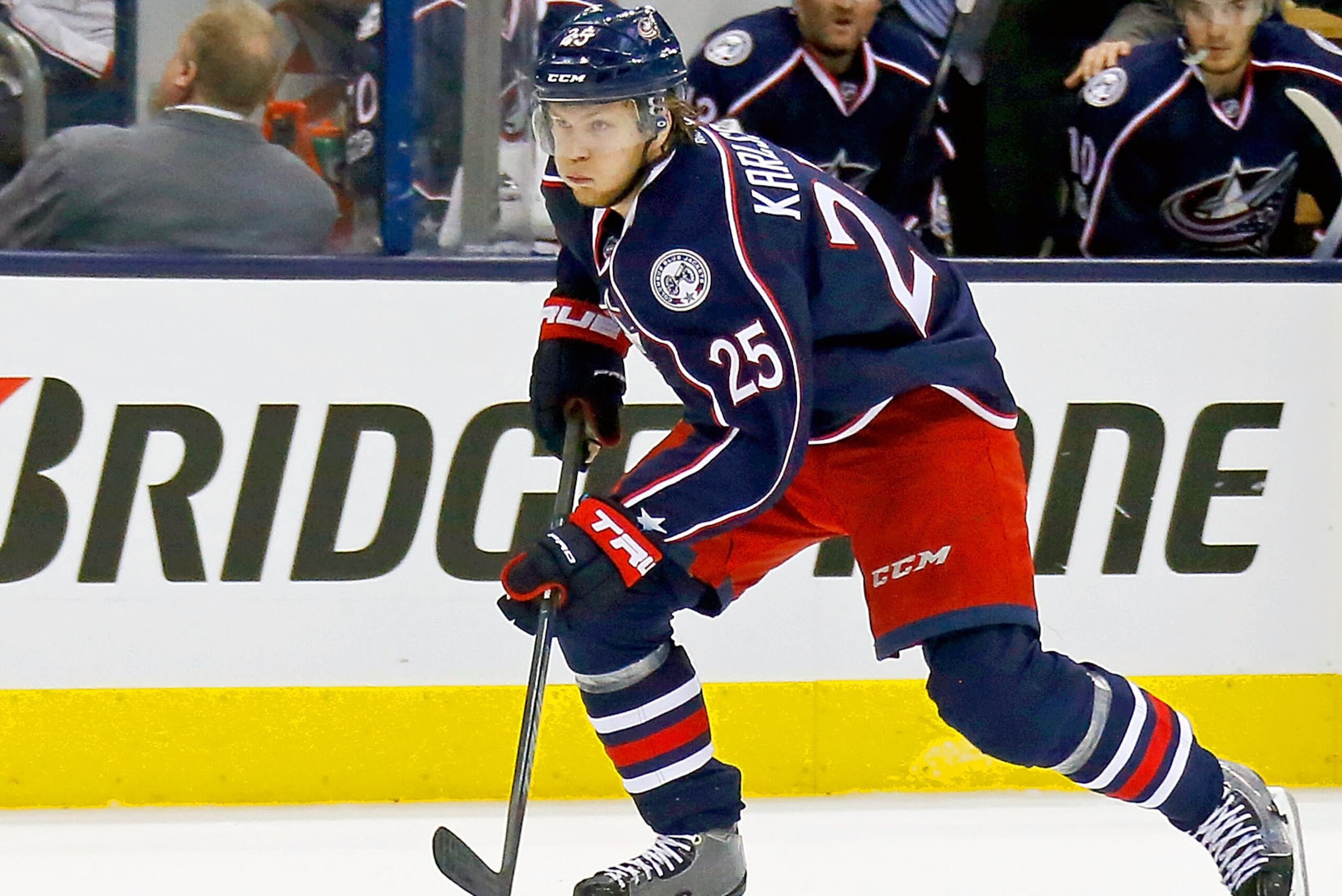 COLUMBUS, OH - APRIL 16:  William Karlsson #25 of the Columbus Blue Jackets controls the puck in Game Three of the Eastern Conference First Round during the 2017 NHL Stanley Cup Playoffs against the Pittsburgh Penguins on April 16, 2017 at Nationwide Aren
