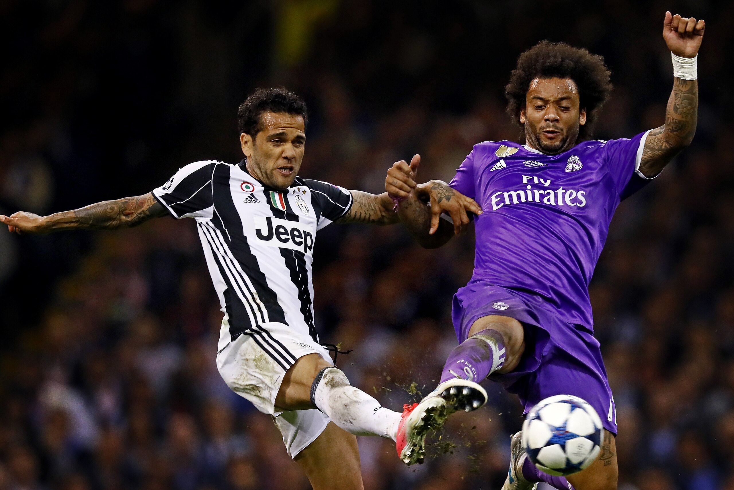 (L-R) Dani Alves of Juventus, Marcelo of Real Madridduring the UEFA Champions League final match between Juventus FC and Real Madrid on June 3, 2017 at the Millennium Stadium in Cardiff, Wales(Photo by VI Images via Getty Images)