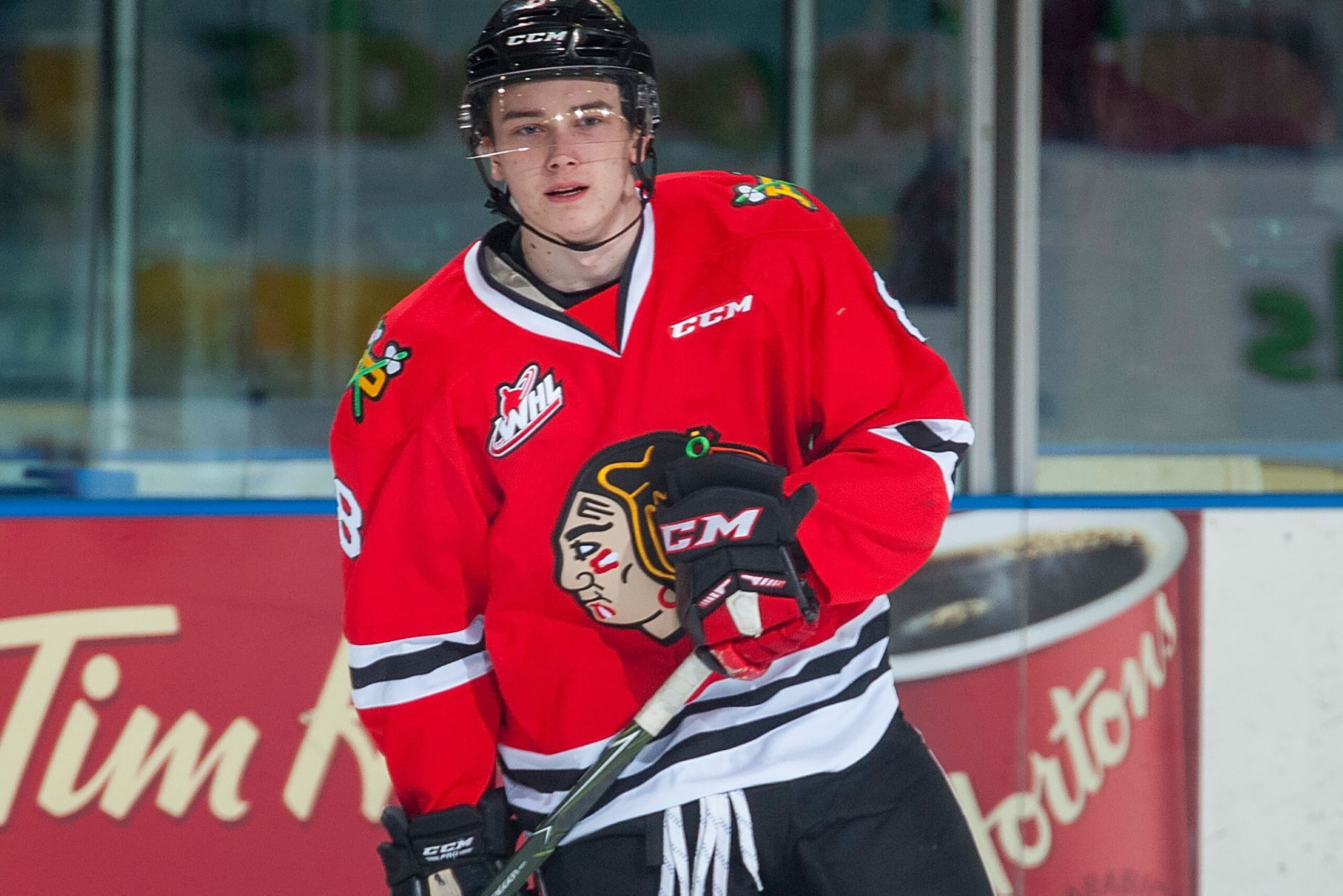 KELOWNA, CANADA - JANUARY 21: Cody Glass #8 of the Portland Winterhawks warms up against the Kelowna Rockets on January 21, 2017 at Prospera Place in Kelowna, British Columbia, Canada.  (Photo by Marissa Baecker/Getty Images)