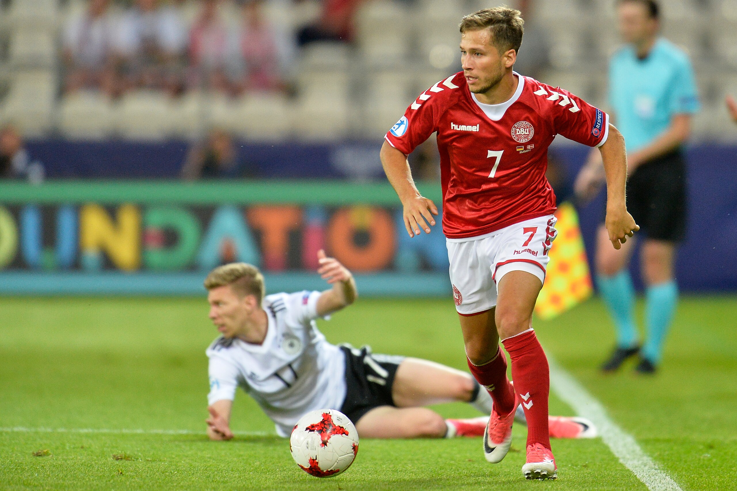KRAKOW, POLAND - JUNE 21: Andrew Hjulsager from Denmark U21 controls the ball during Germany v Denmark - 2017 UEFA European Under-21 Championship on June 21, 2017 in Krakow, Poland. (Photo by Adam Nurkiewicz/Getty Images) KRAKOW, POLAND - JUNE 21: Andrew Hjulsager from Denmark U21 controls the ball during Germany v Denmark - 2017 UEFA European Under-21 Championship on June 21, 2017 in Krakow, Poland. (Photo by Adam Nurkiewicz/Getty Images)