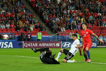 KAZAN, RUSSIA - JUNE 22:  Lars Stindl of Germany scores a goal to make the score 1-1 during the FIFA Confederations Cup Russia 2017 Group B match between Germany and Chile at Kazan Arena on June 22, 2017 in Kazan, Russia.  (Photo by Robbie Jay Barratt - A