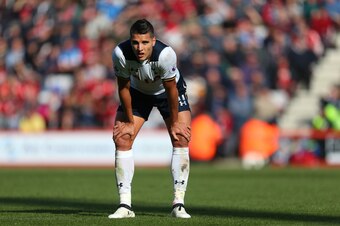 BOURNEMOUTH, ENGLAND - OCTOBER 22: A frustrated looking Erik Lamela of Tottenham Hotspur during the Premier League match between AFC Bournemouth and Tottenham Hotspur at Vitality Stadium on October 22, 2016 in Bournemouth, England. (Photo by Catherine Ivi