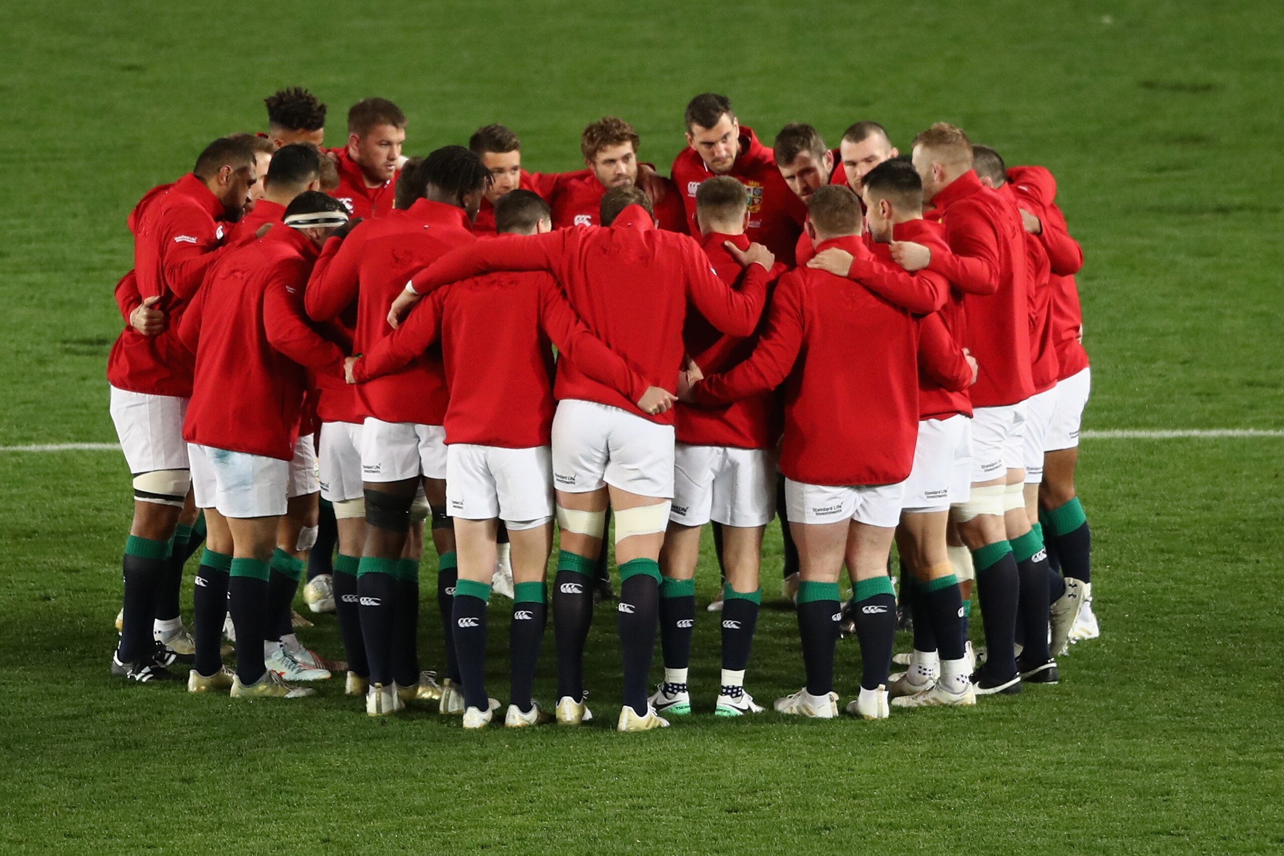 AUCKLAND, NEW ZEALAND - JUNE 24: The Lions gather during the Test match between the New Zealand All Blacks and the British & Irish Lions at Eden Park on June 24, 2017 in Auckland, New Zealand. (Photo by David Rogers/Getty Images) AUCKLAND, NEW ZEALAND - JUNE 24: The Lions gather during the Test match between the New Zealand All Blacks and the British & Irish Lions at Eden Park on June 24, 2017 in Auckland, New Zealand. (Photo by David Rogers/Getty Images)