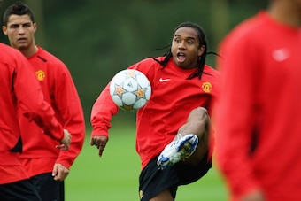 MANCHESTER, UNITED KINGDOM - OCTOBER 01:  Anderson Da Silva of Manchester United in action during training at Carrington, on October 1, 2007 in Manchester, England. (Photo by Clive Brunskill/Getty Images)