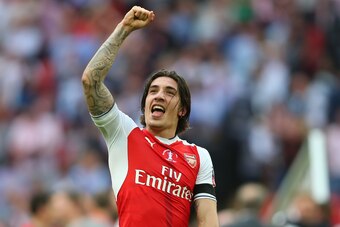 LONDON, ENGLAND - MAY 27: Hector Bellerin of Arsenal celebrates  during the Emirates FA Cup Final match between Arsenal and Chelsea at Wembley Stadium on May 27, 2017 in London, England. (Photo by Catherine Ivill - AMA/Getty Images)