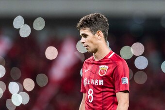SHANGHAI, CHINA - APRIL 26: Oscar dos Santos Emboaba Junior of Shanghai SIPG FC in action during the AFC Champions League 2017 Group F match between Shanghai SIPG FC (CHN) and FC Seoul (KOR) at the Shanghai Stadium on 26 April 2017 in Shanghai, China. (Ph