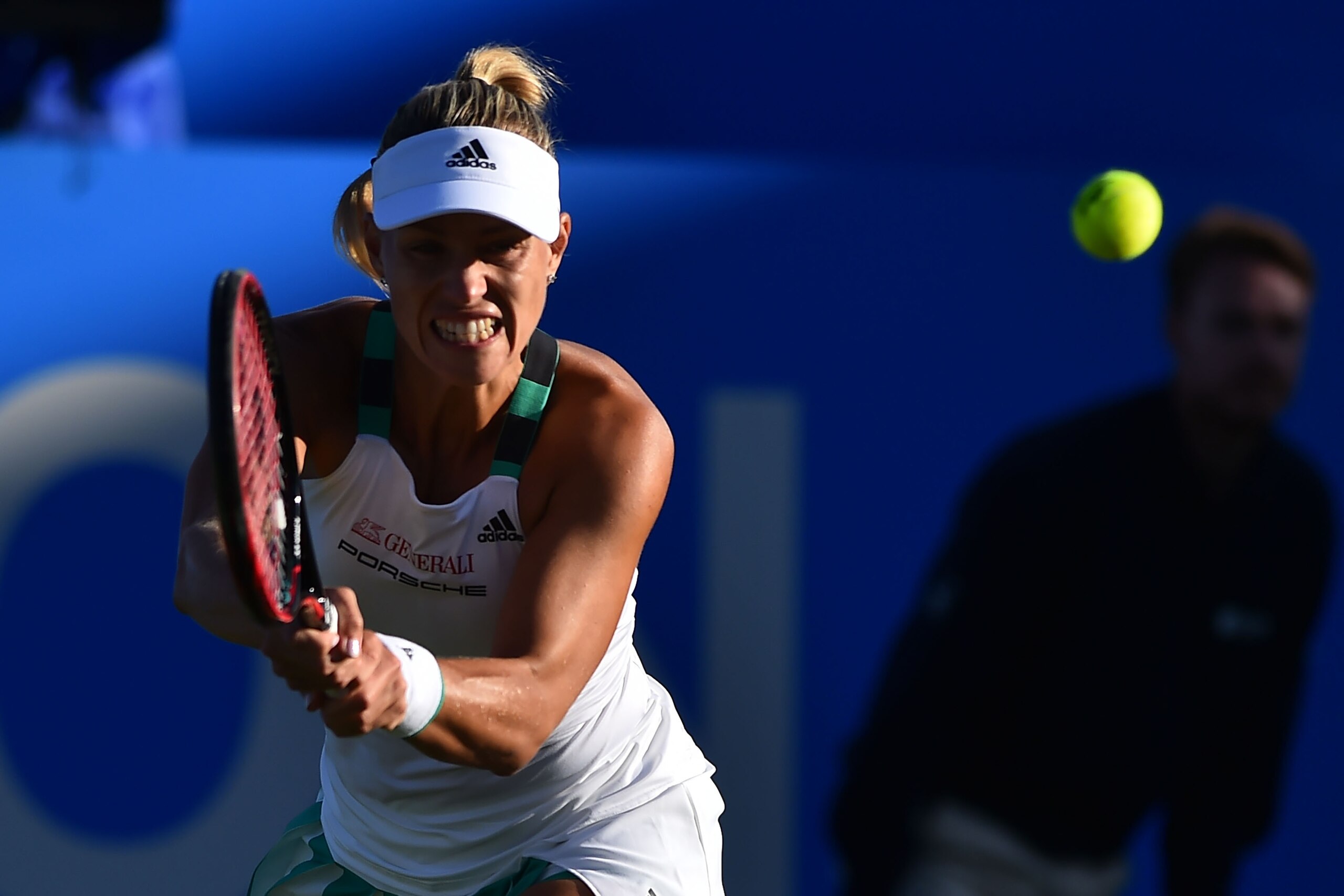 Germany's Angelique Kerber plays a shot against Britain's Johanna Konta   during their women's singles quarter-finals tennis match at the ATP Aegon International tennis tournament in Eastbourne, southern England, on June 29, 2017. / AFP PHOTO / Glyn KIRK 
