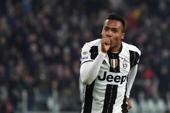 TURIN, ITALY - FEBRUARY 25:  Alex Sandro of Juventus FC celebrates a goal during the Serie A match between Juventus FC and Empoli FC at Juventus Stadium on February 25, 2017 in Turin, Italy.  (Photo by Valerio Pennicino/Getty Images)