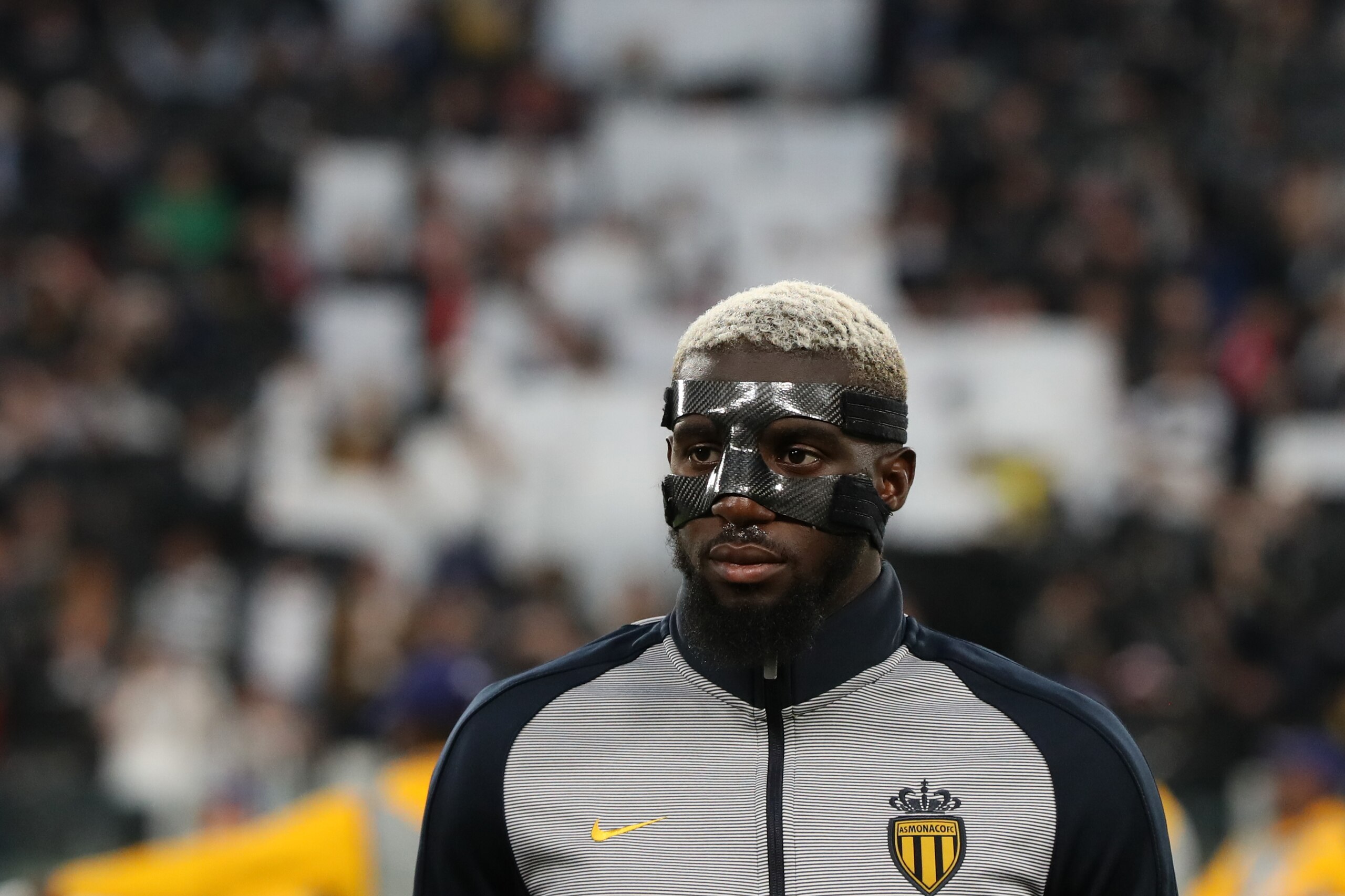 Monaco's French midfielder Tiemoue Bakayoko looks on during the UEFA Champions League semi final second leg football match Juventus vs Monaco, on May 9, 2017 at the Juventus stadium in Turin. / AFP PHOTO / Valery HACHE        (Photo credit should read VAL
