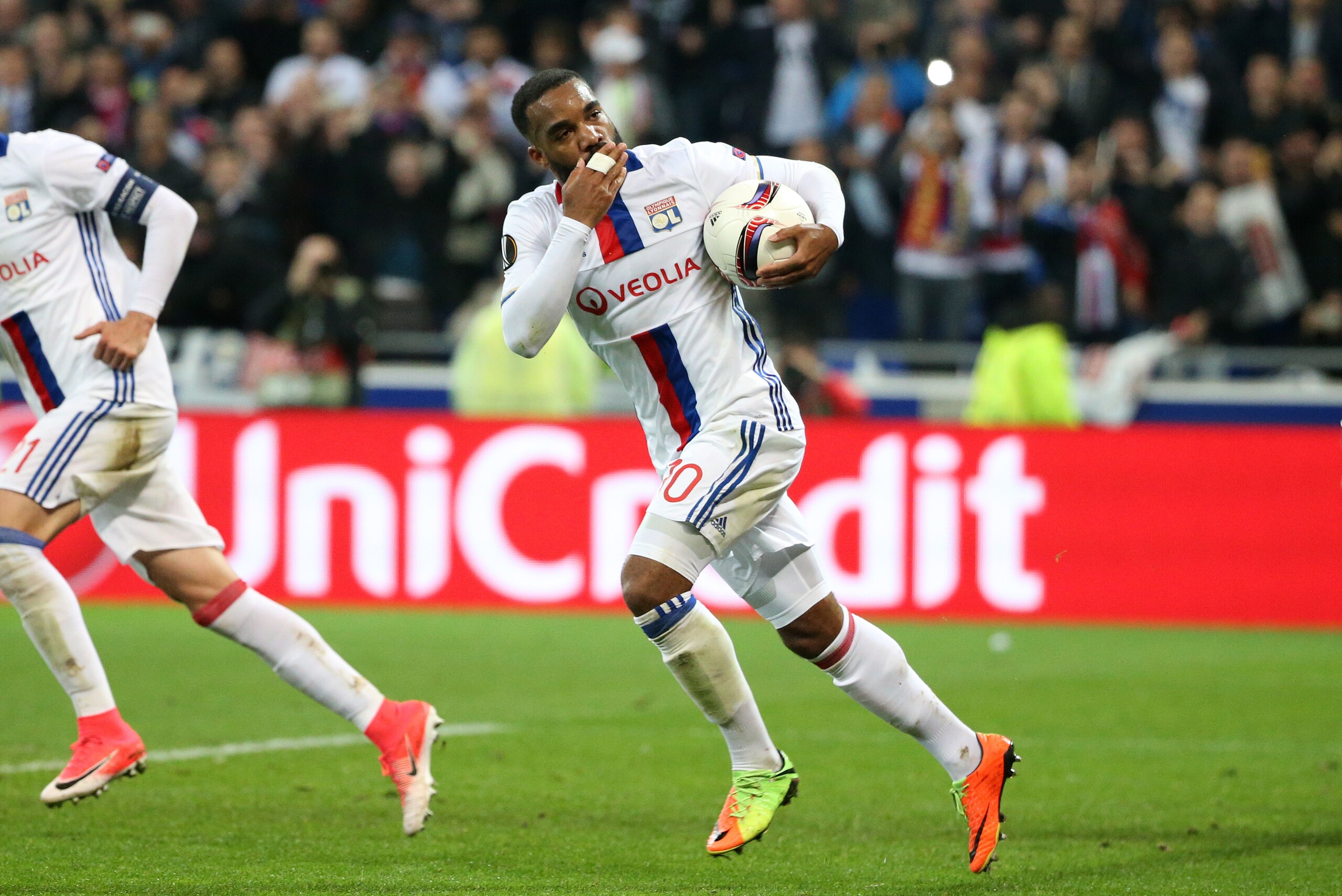 LYON, FRANCE - MAY 11: Alexandre Lacazette of Lyon celebrates his first goal during the UEFA Europa League, semi final second leg match between Olympique Lyonnais (OL) and Ajax Amsterdam at Parc OL on May 11, 2017 in Lyon, France. (Photo by Jean Catuffe/G LYON, FRANCE - MAY 11: Alexandre Lacazette of Lyon celebrates his first goal during the UEFA Europa League, semi final second leg match between Olympique Lyonnais (OL) and Ajax Amsterdam at Parc OL on May 11, 2017 in Lyon, France. (Photo by Jean Catuffe/G
